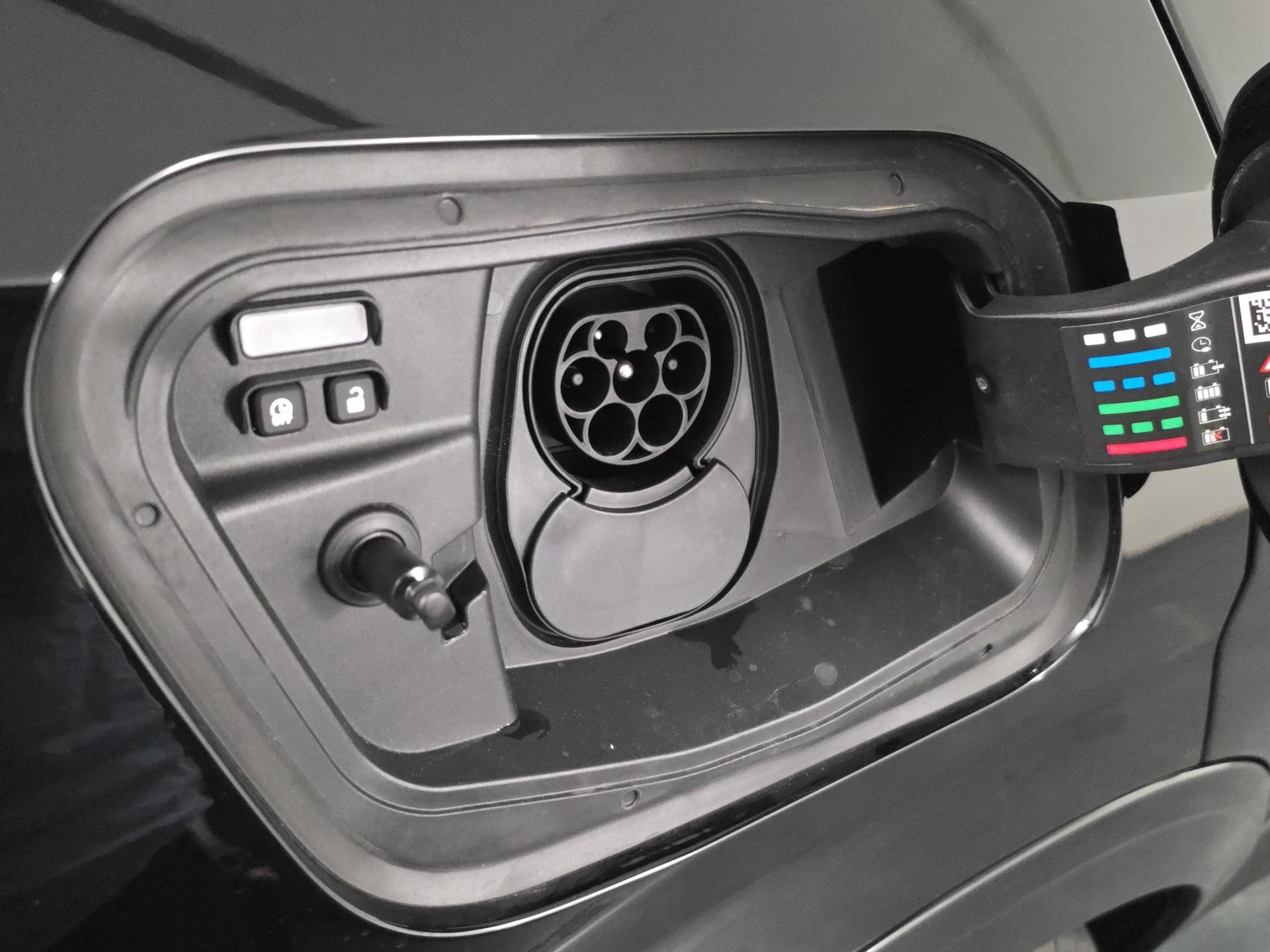 RENAULT Rafale 1.2 E-Tech Plug-in Hybrid 300 4x4 Esprit Alpine-image-19