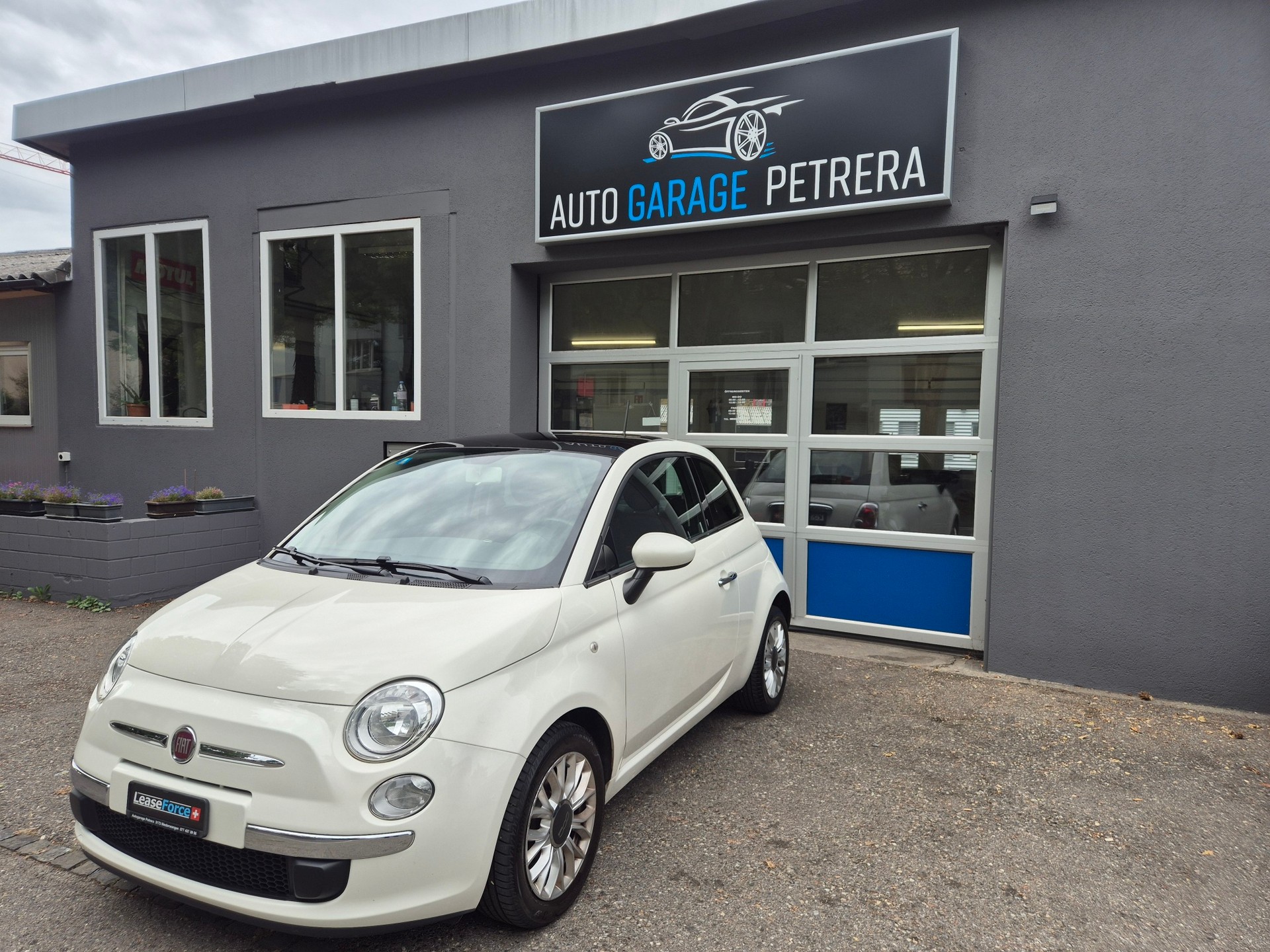 FIAT 500C 0.9 Twinair Turbo Lounge * Panoramadach * CH-Fahrzeug* 8 Fach Bereift *-image-4
