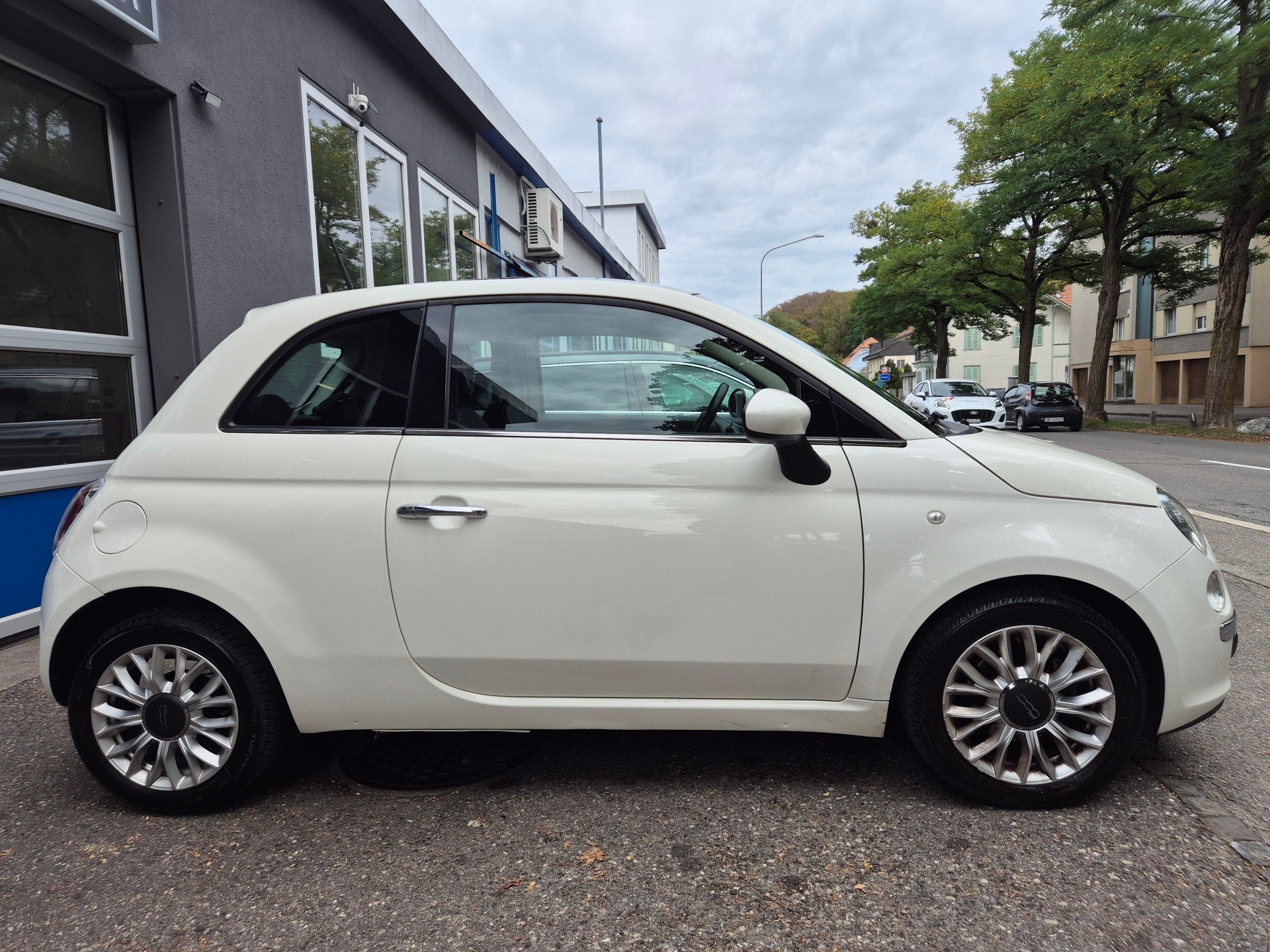 FIAT 500C 0.9 Twinair Turbo Lounge * Panoramadach * CH-Fahrzeug* 8 Fach Bereift *-image-1