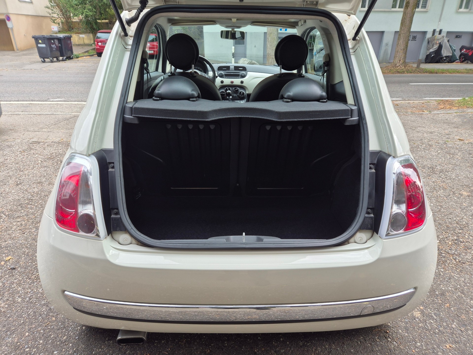 FIAT 500C 0.9 Twinair Turbo Lounge * Panoramadach * CH-Fahrzeug* 8 Fach Bereift *-image-8