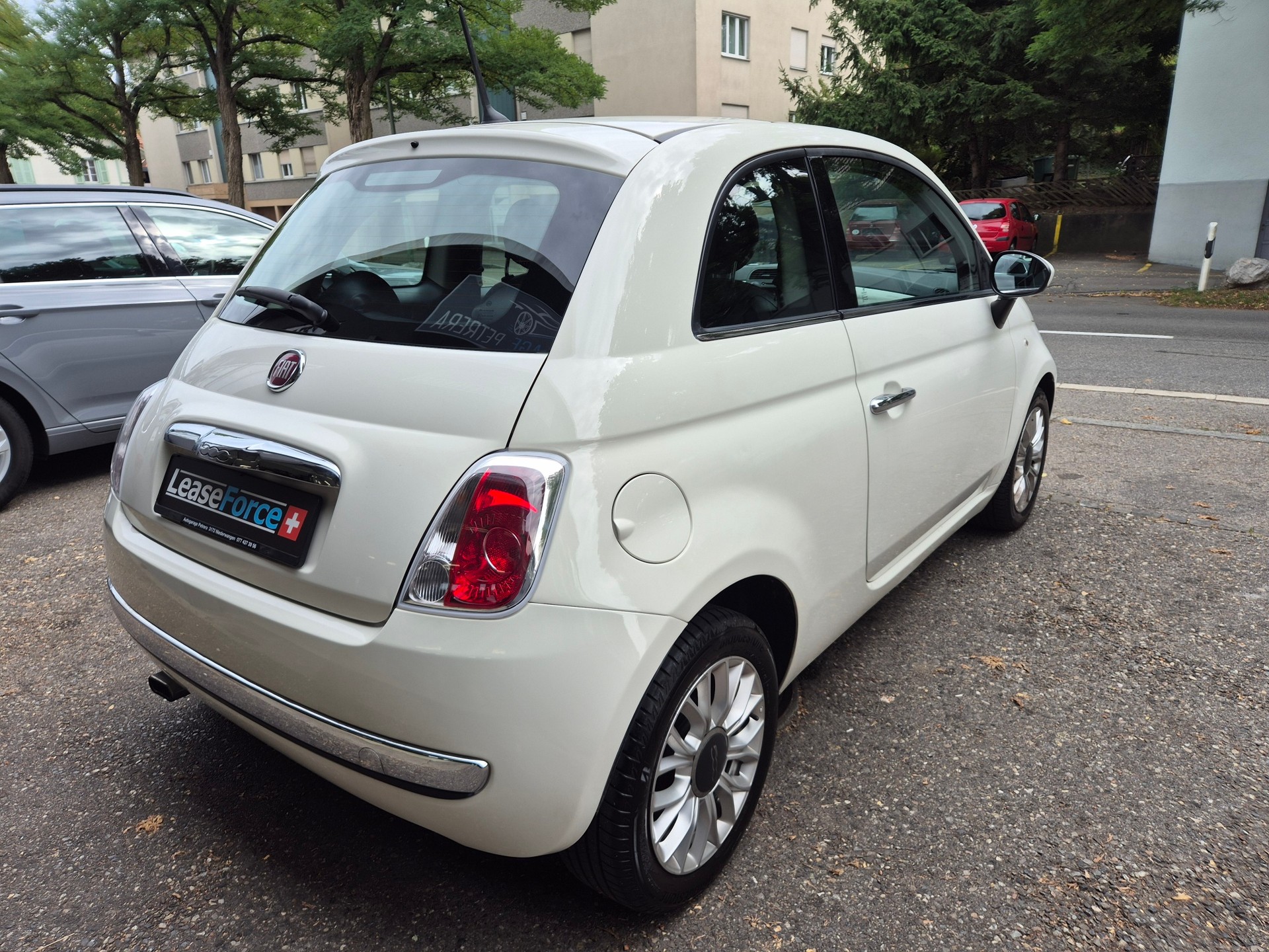 FIAT 500C 0.9 Twinair Turbo Lounge * Panoramadach * CH-Fahrzeug* 8 Fach Bereift *-image-2