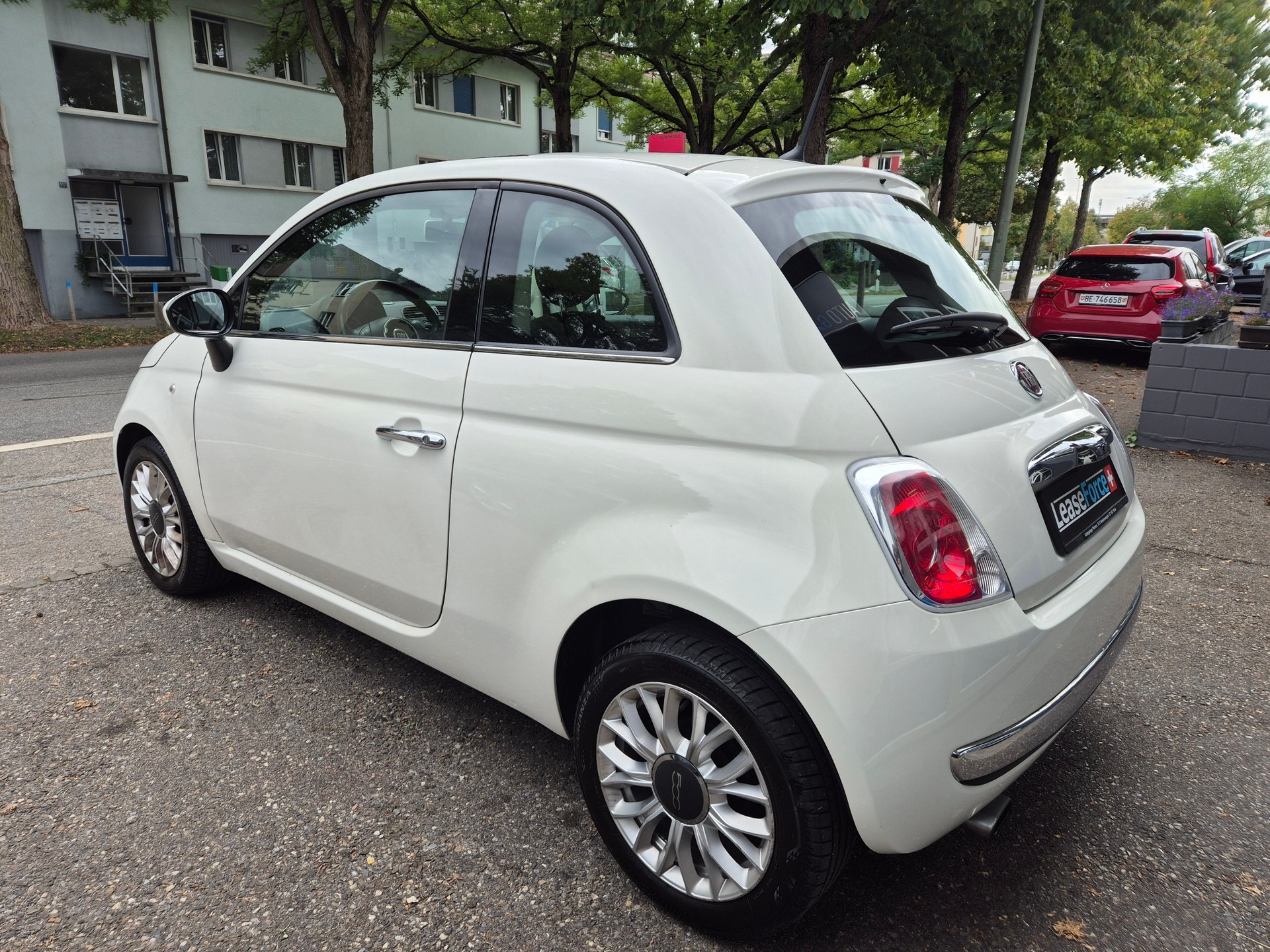 FIAT 500C 0.9 Twinair Turbo Lounge * Panoramadach * CH-Fahrzeug* 8 Fach Bereift *-image-3