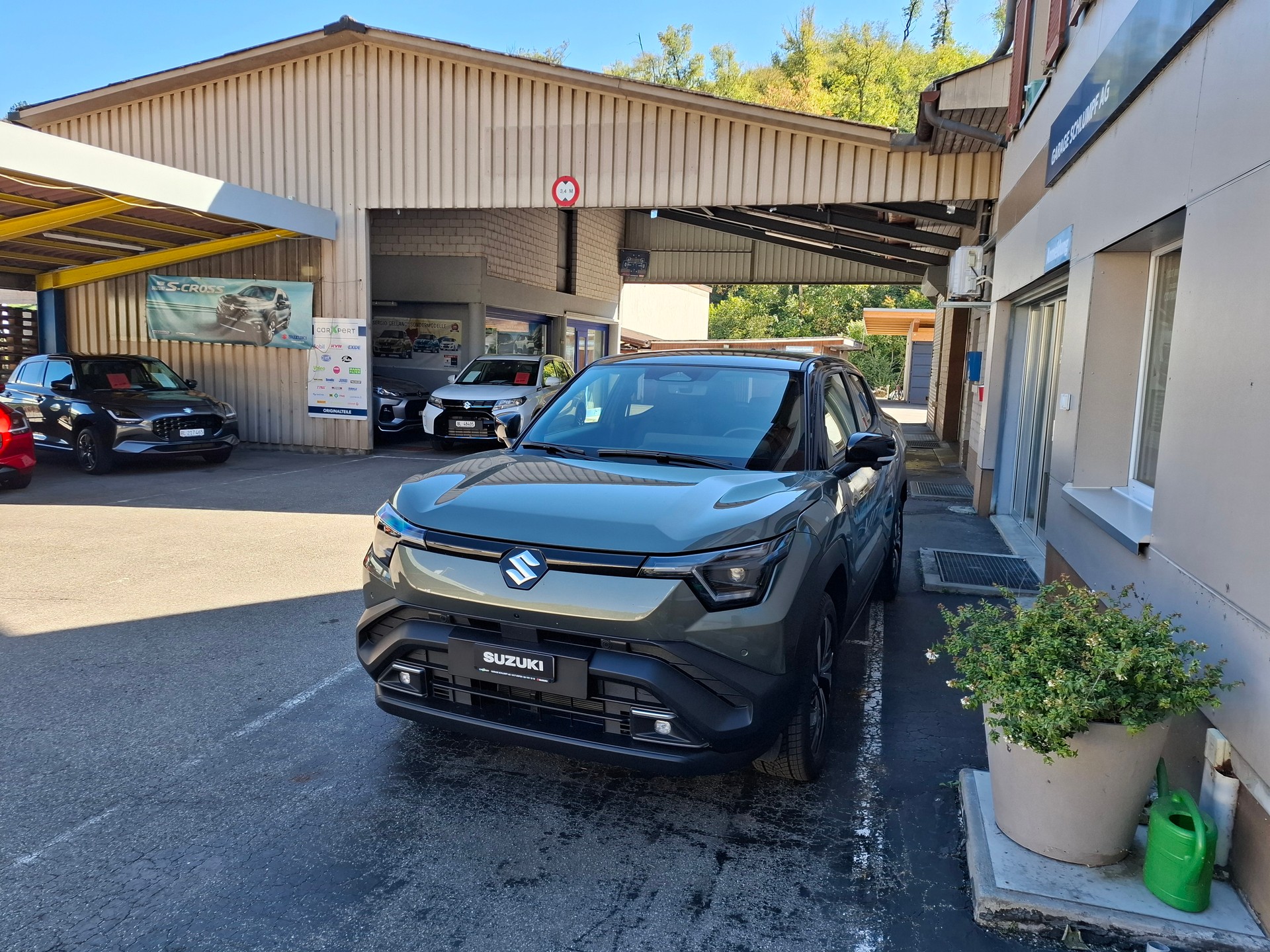 SUZUKI Compact Top 4x4-image-1