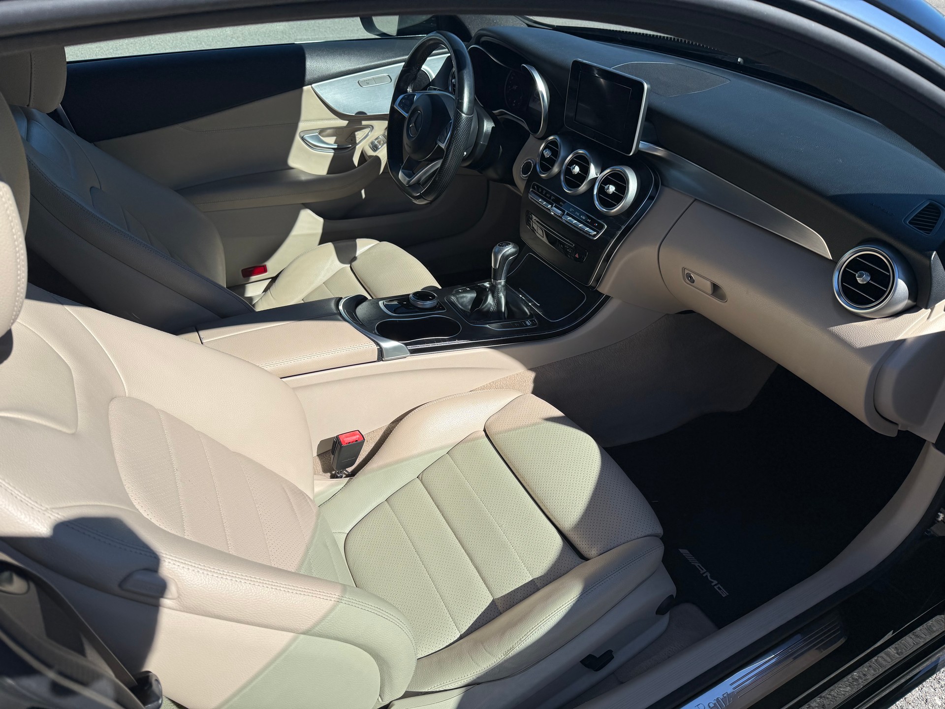 MERCEDES-BENZ C 180 AMG Line Coupé-image-9
