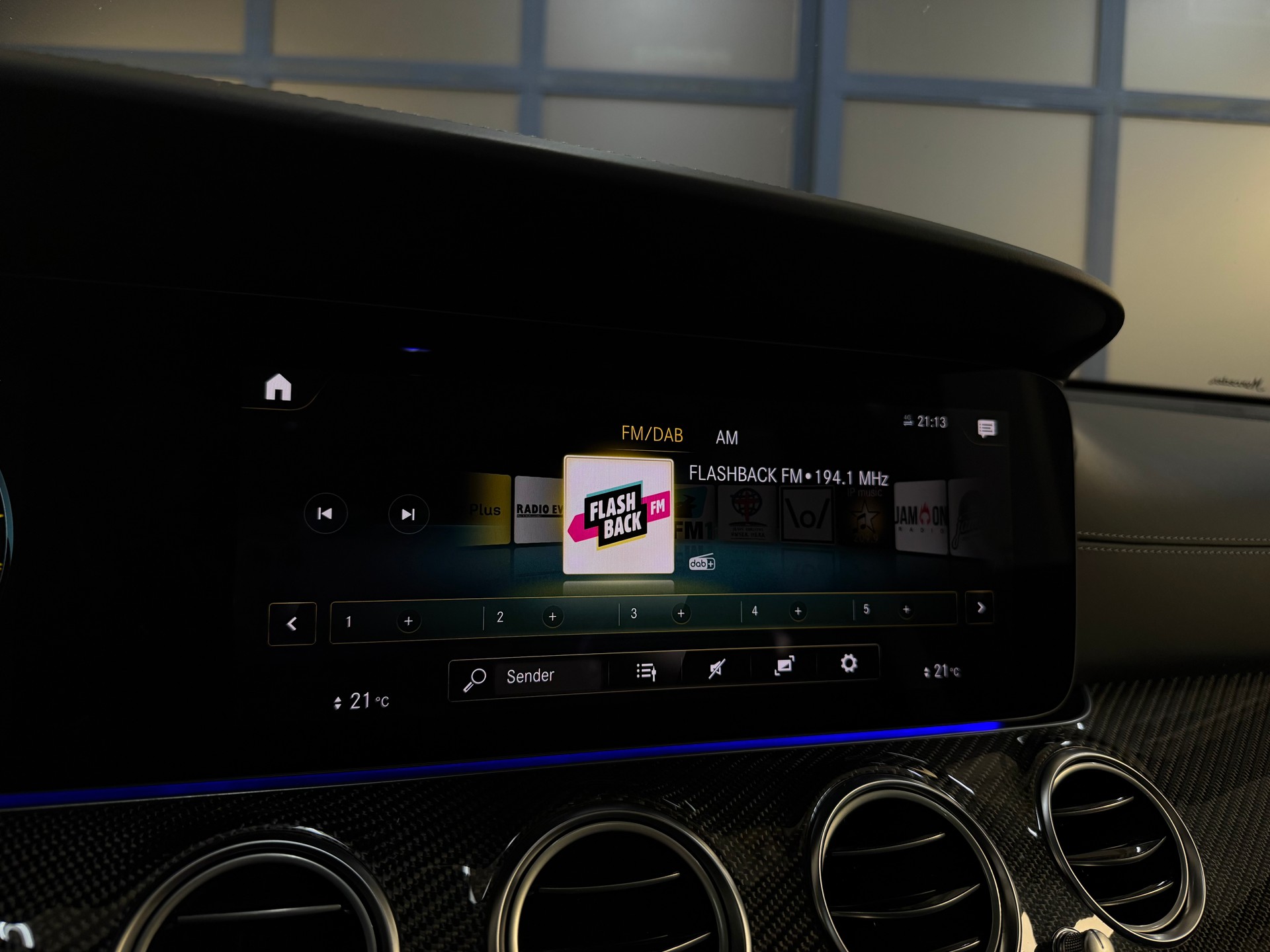 MERCEDES-BENZ AMG E 63 S 4Matic+ Speedshift 9G-TCT-image-20