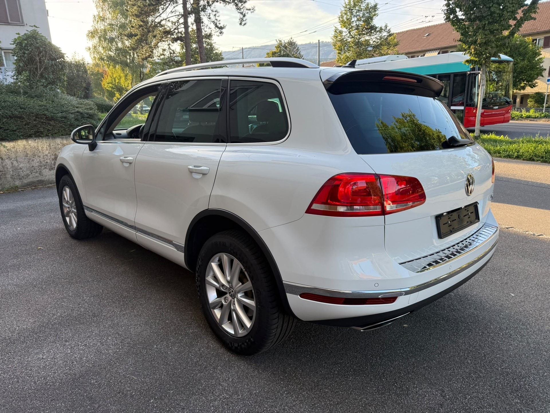 VW Touareg 3.0 TDI BlueMotion Technology Tiptronic-image-3
