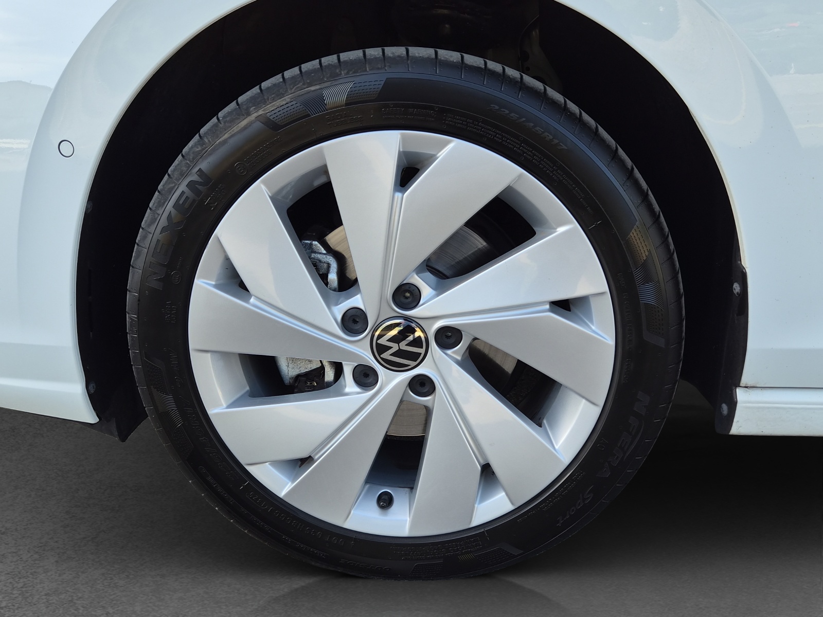 VW Golf 1.5 e TSI mHEV United DSG-image-11