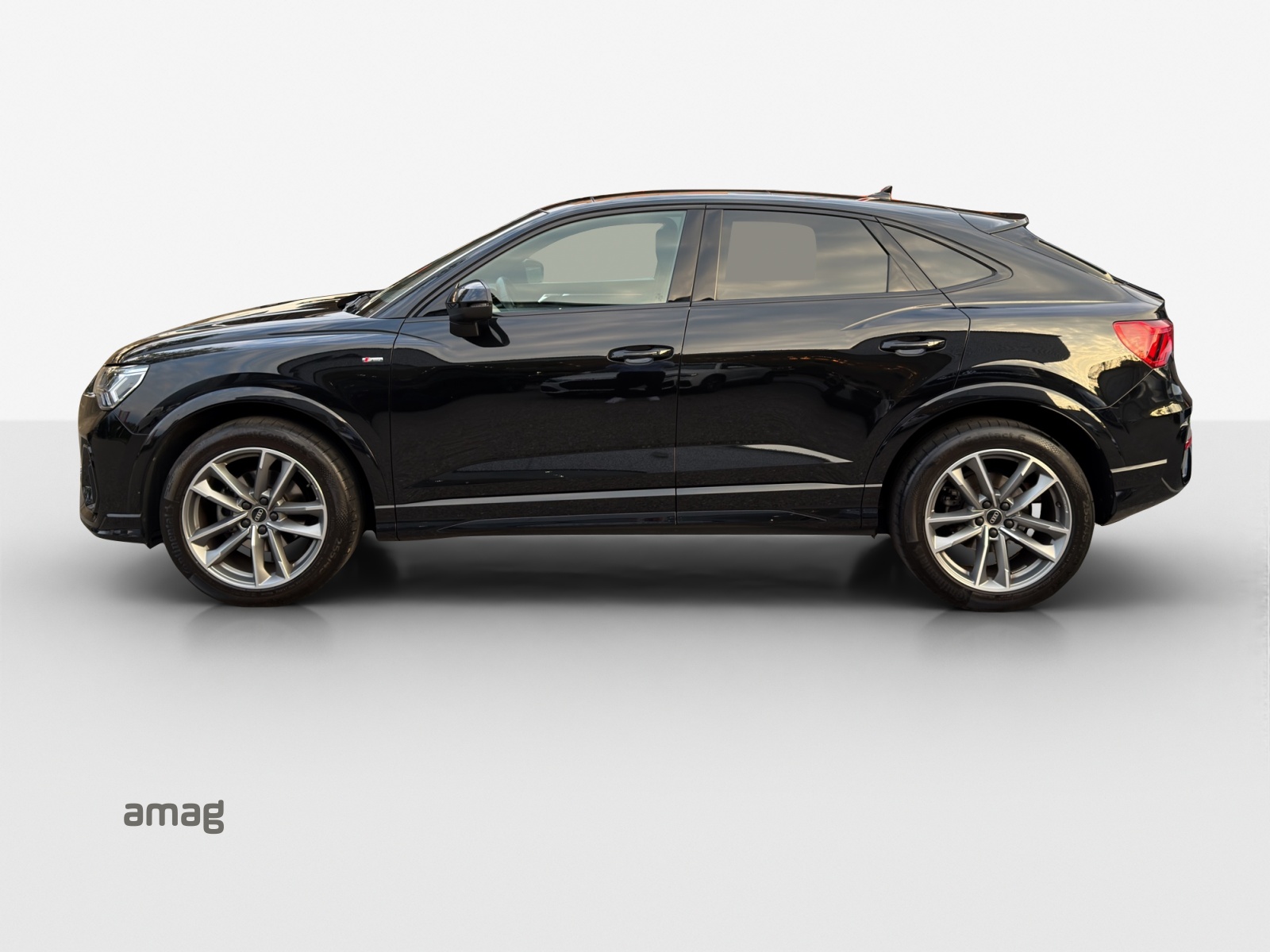 AUDI Q3 Sportback 35 TFSI S line Attraction S-tronic-image-1