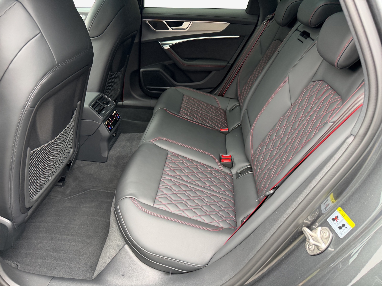 AUDI S6 Avant 3.0 TDI quattro tiptronic-image-11
