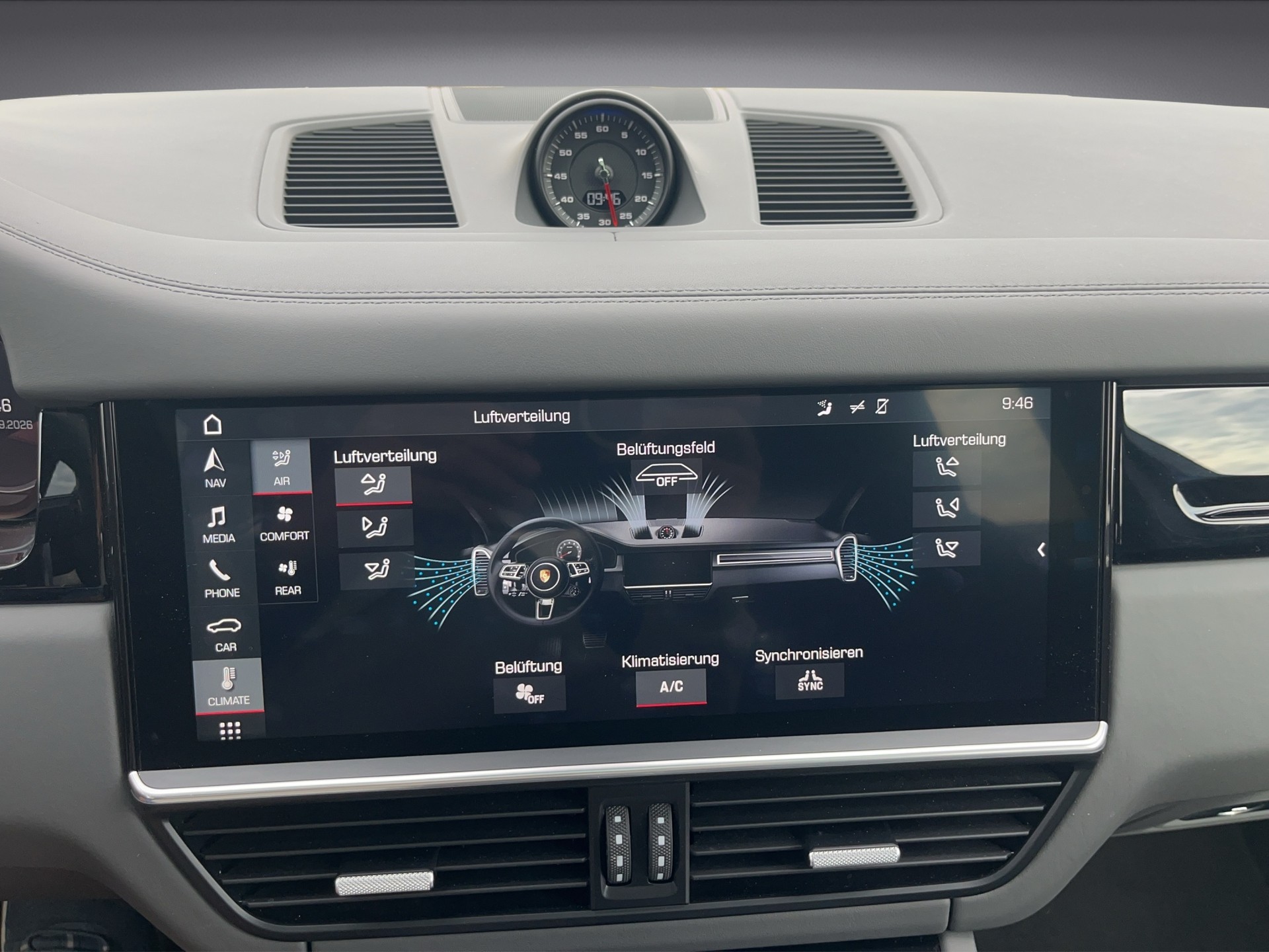 PORSCHE Cayenne Turbo *Luftfederung, Allradlenkung, ACC, Keramik bremsen, Porsche Garantie*-image-21