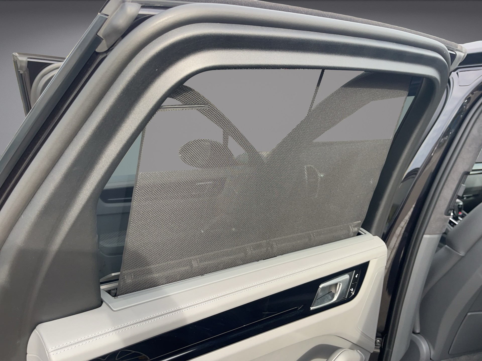 PORSCHE Cayenne Turbo *Luftfederung, Allradlenkung, ACC, Keramik bremsen, Porsche Garantie*-image-15