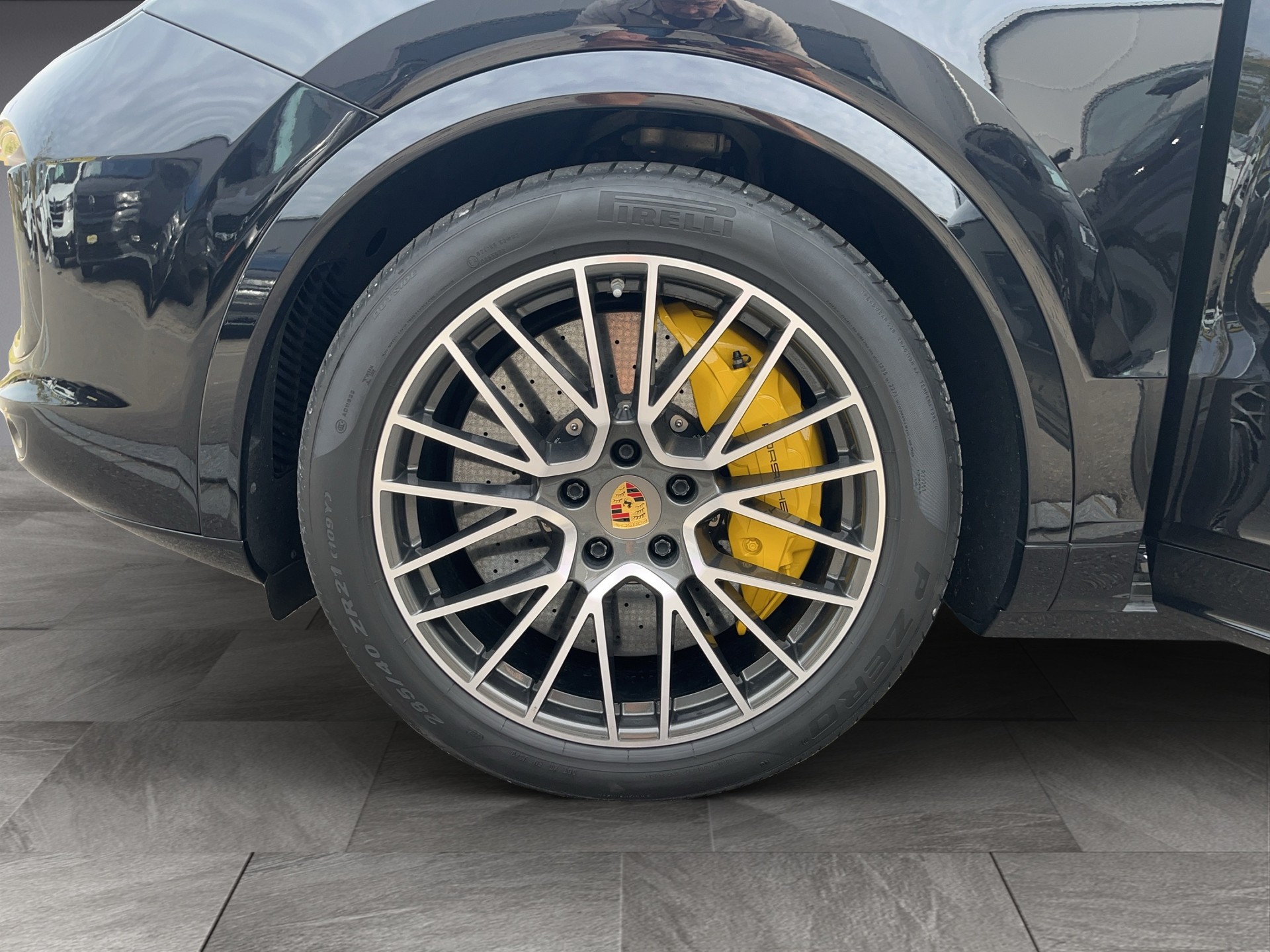 PORSCHE Cayenne Turbo *Luftfederung, Allradlenkung, ACC, Keramik bremsen, Porsche Garantie*-image-17