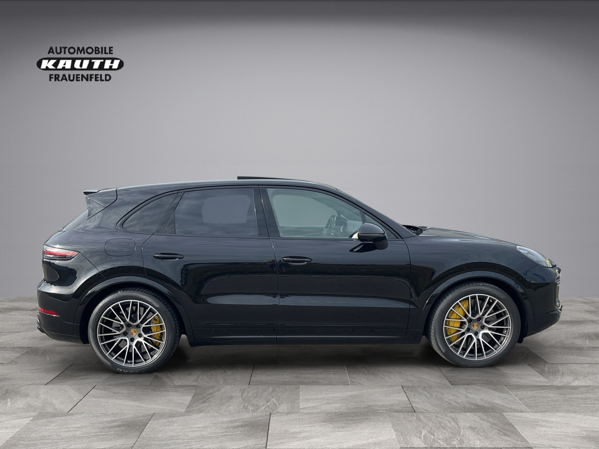 PORSCHE Cayenne Turbo *Luftfederung, Allradlenkung, ACC, Keramik bremsen, Porsche Garantie*-image-6