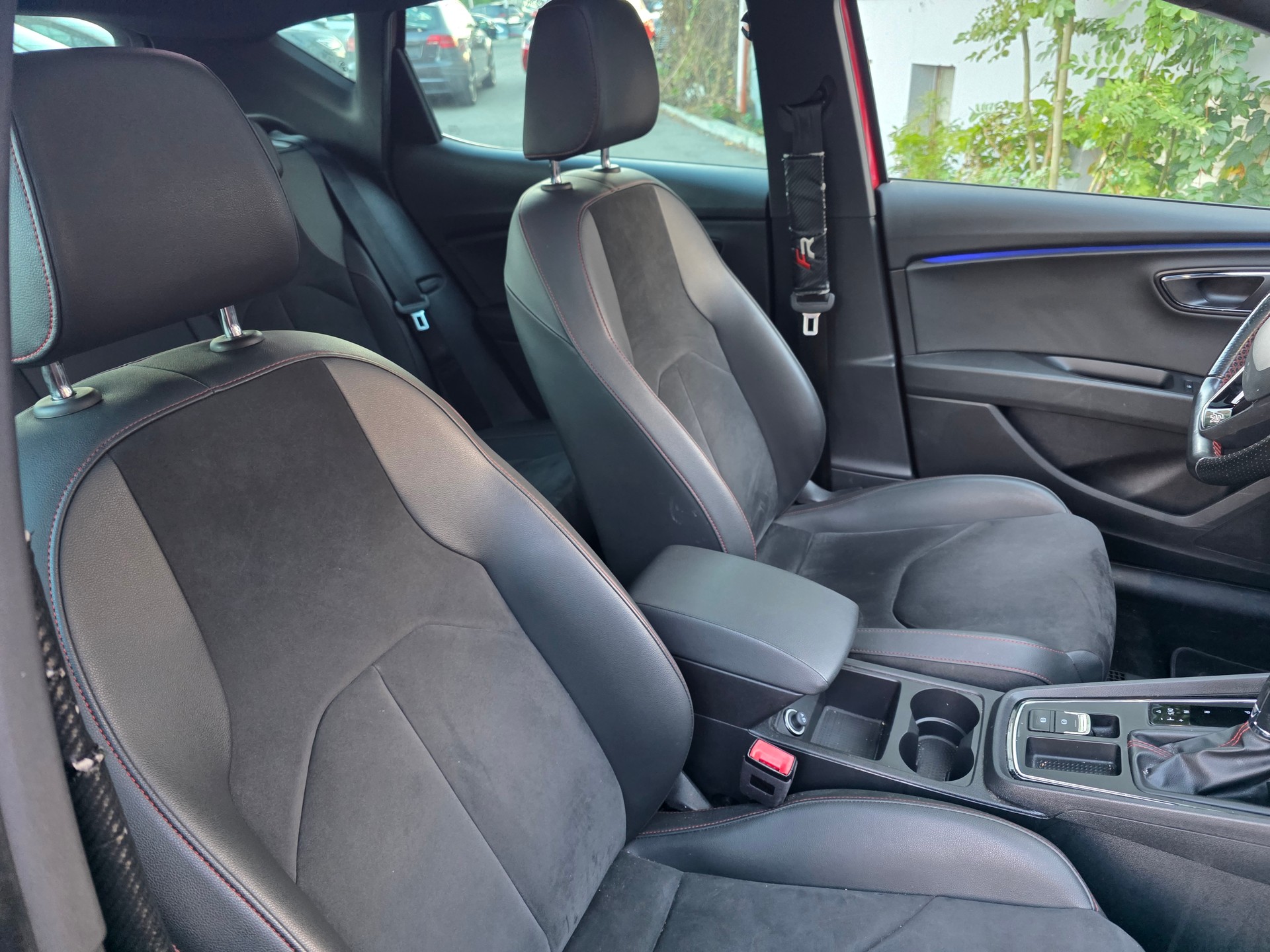 SEAT Leon 2.0 TSI SWISS FR DSG-image-4