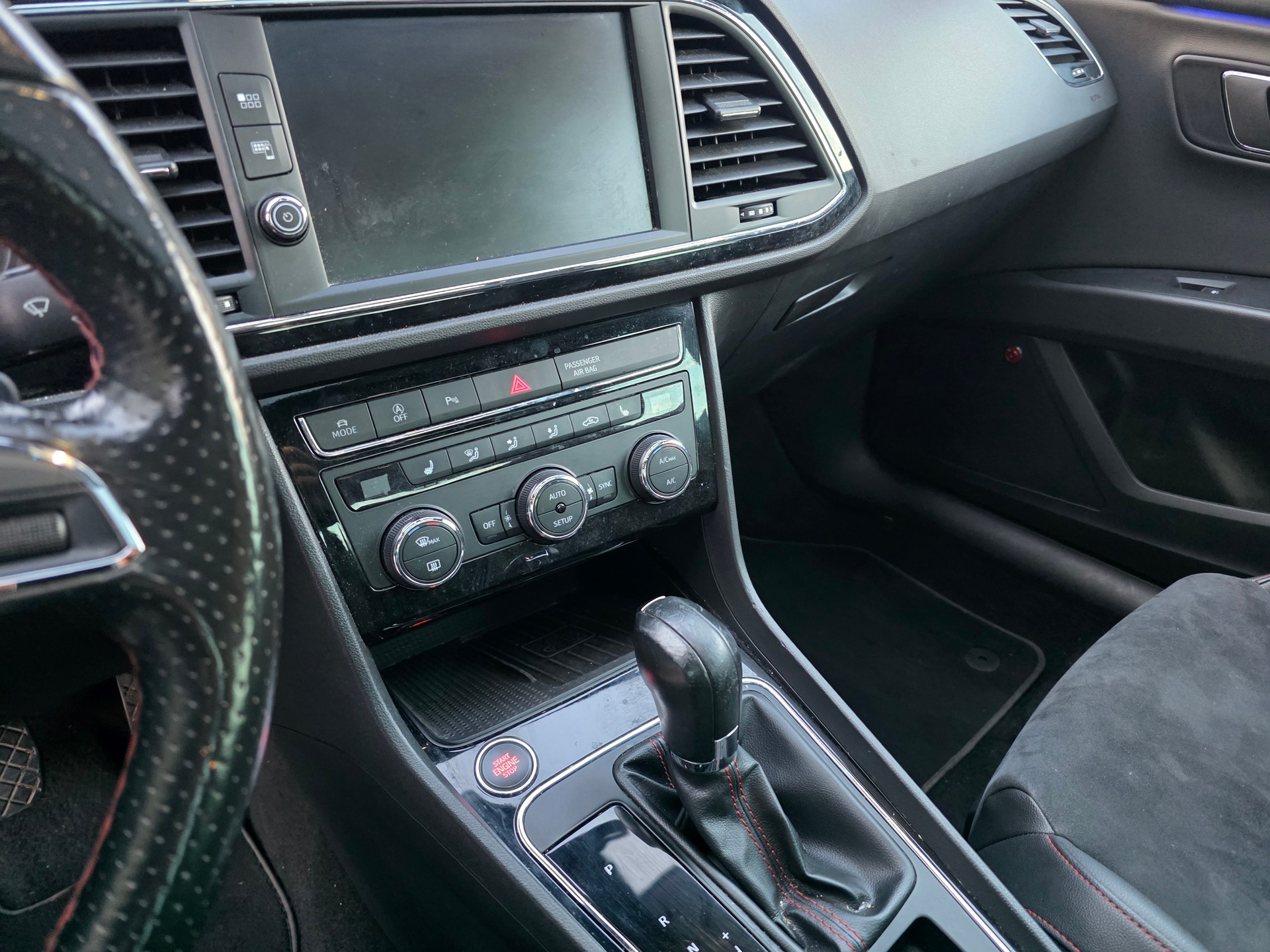 SEAT Leon 2.0 TSI SWISS FR DSG-image-6