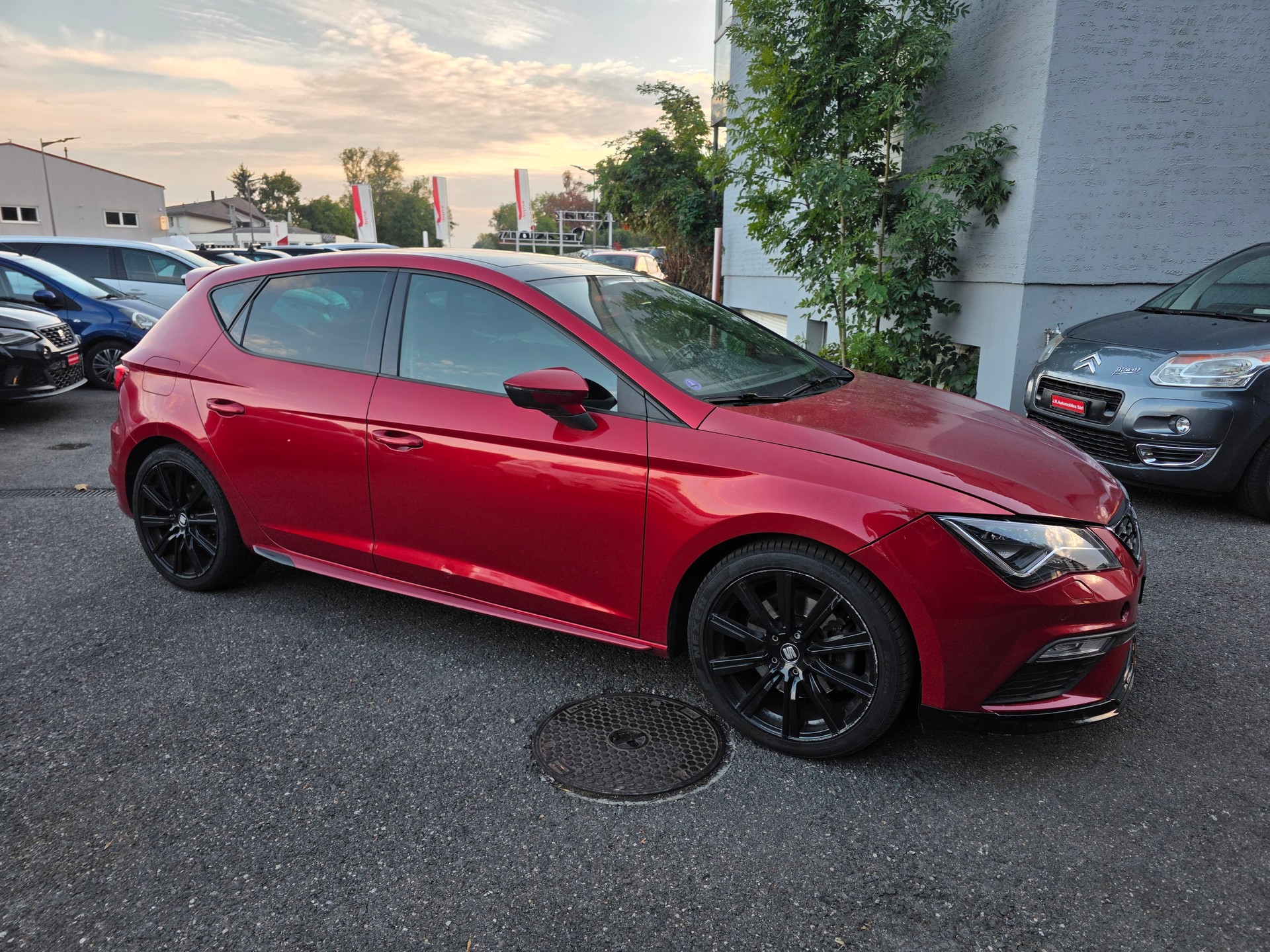 SEAT Leon 2.0 TSI SWISS FR DSG-image-12