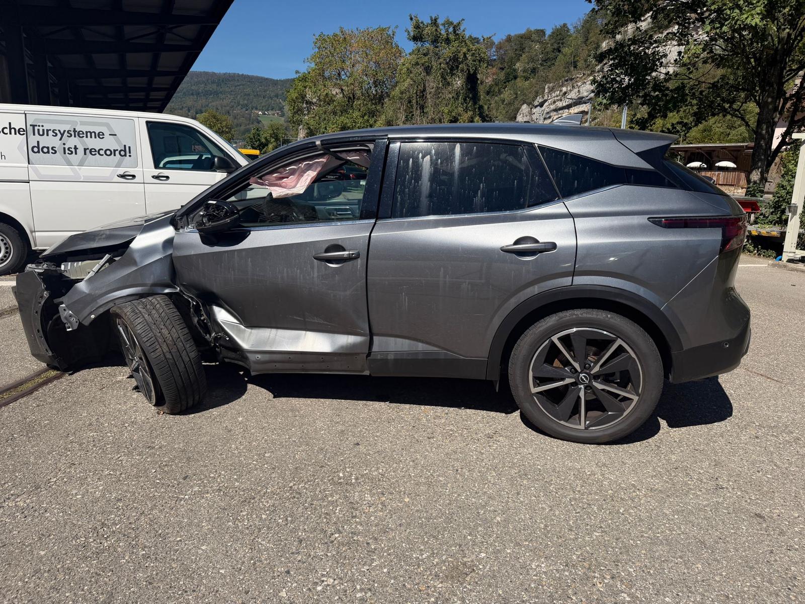 NISSAN Qashqai 1.5 VC-T e-Power Tekna-image-4