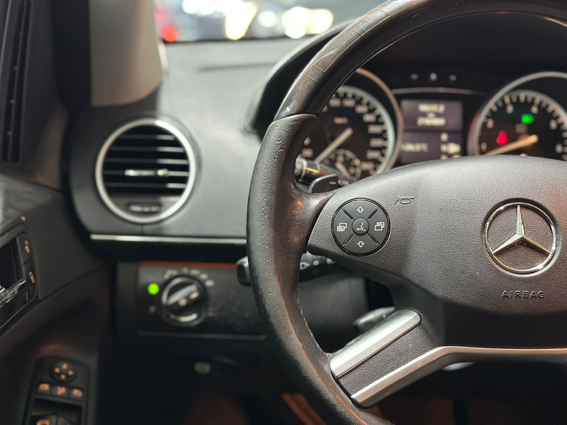 MERCEDES-BENZ GL 500 4Matic 7G-Tronic-image-10