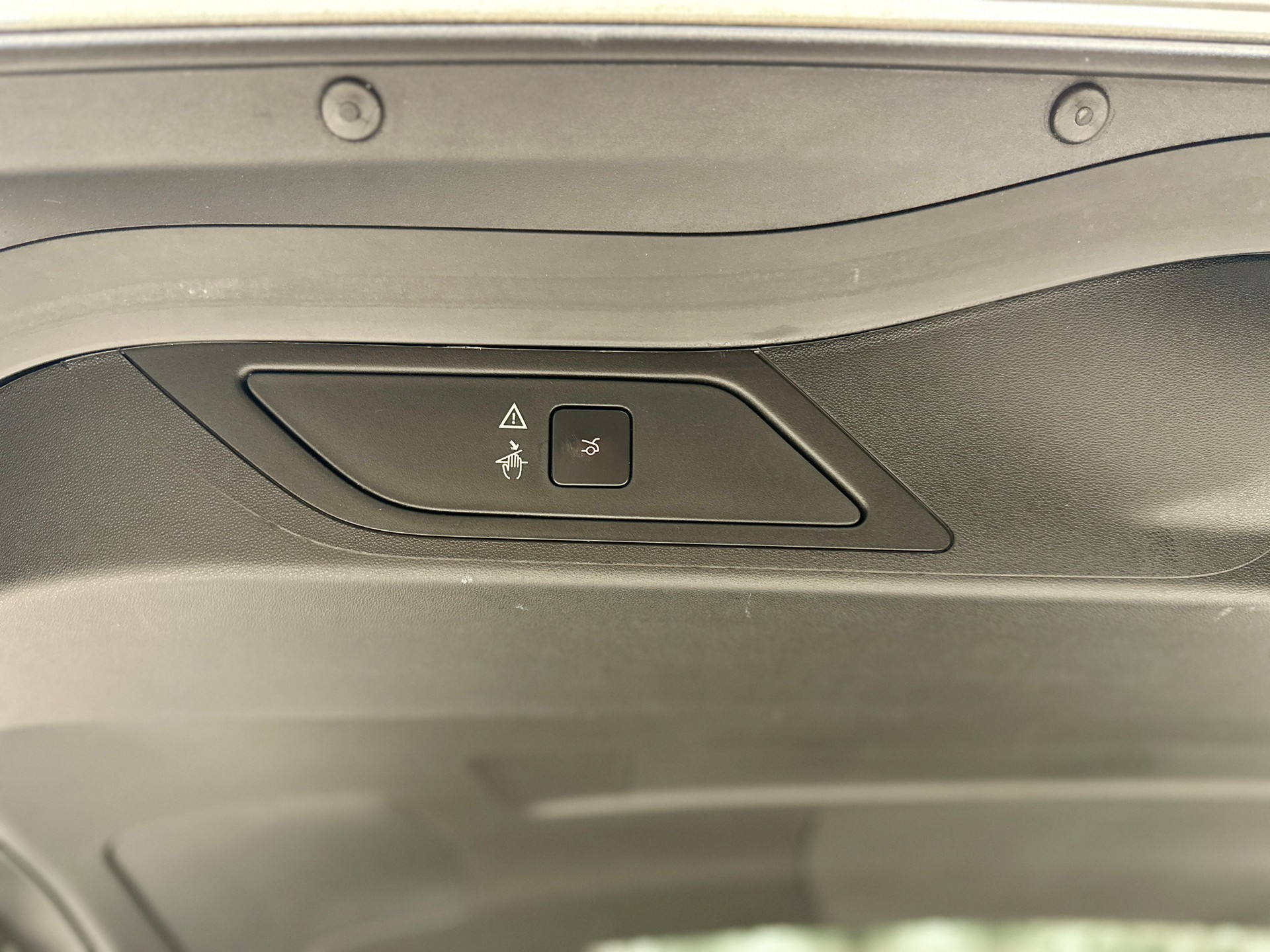 CITROEN Grand C4 Spacetourer 1.5 BlueHDi **7-PLÄTZE** Shine EAT8-image-24
