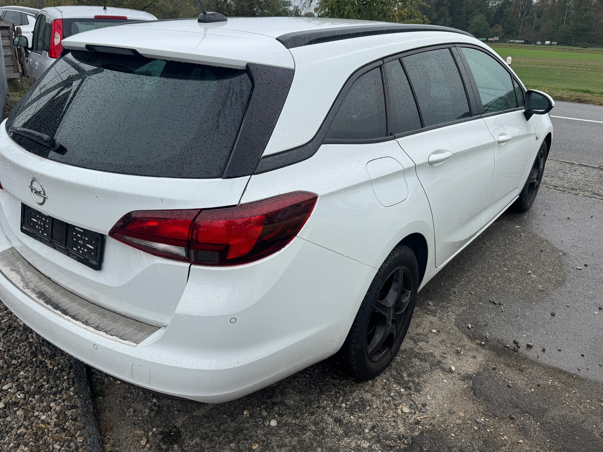 OPEL Astra Sports Tourer 1.4i Turbo Edition-image-5