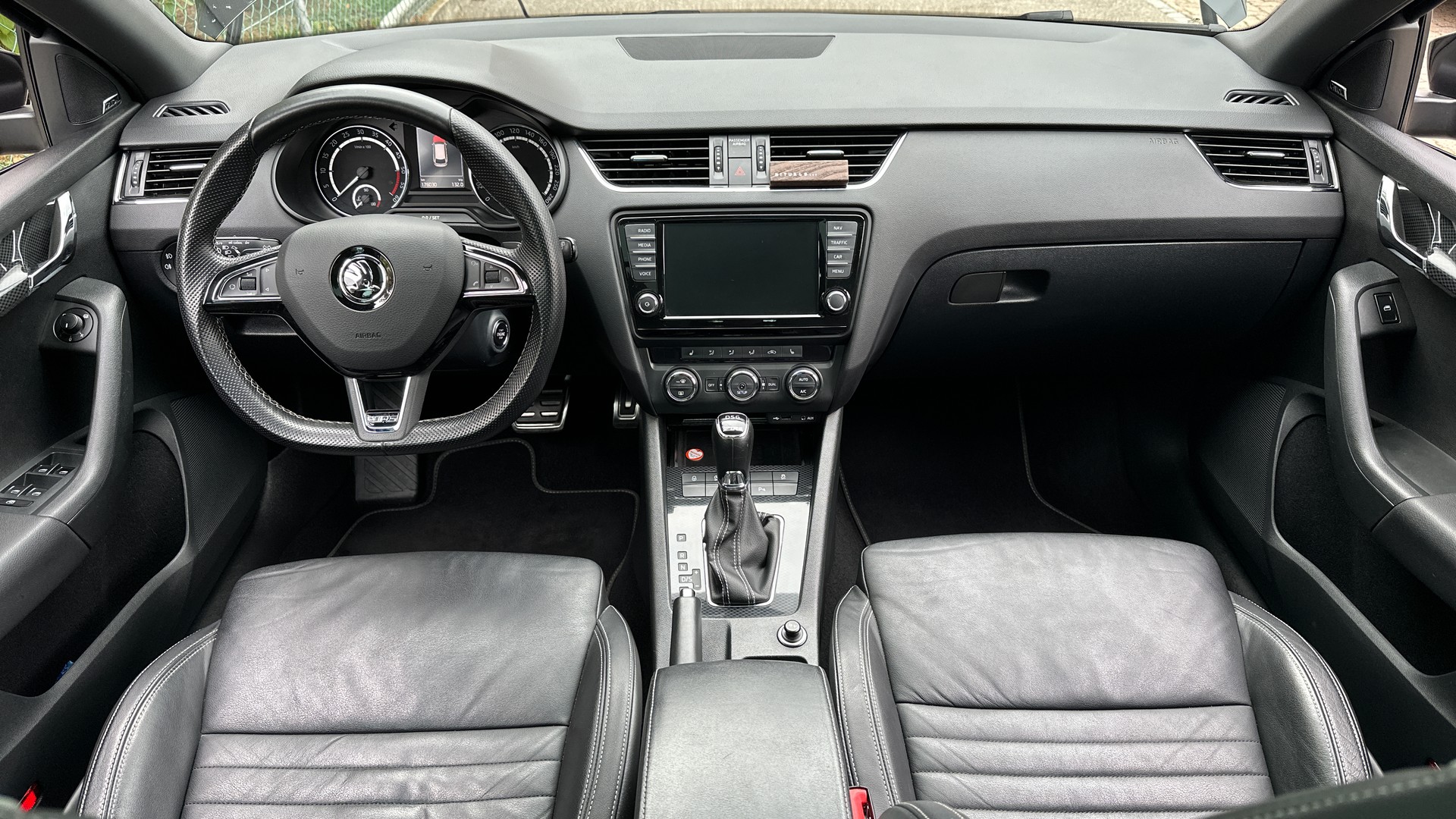 SKODA 2.0 TDI 184 RS DSG-image-2