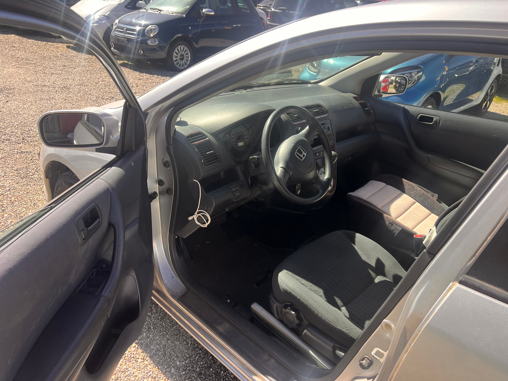 HONDA Civic 1.6i ES-image-11