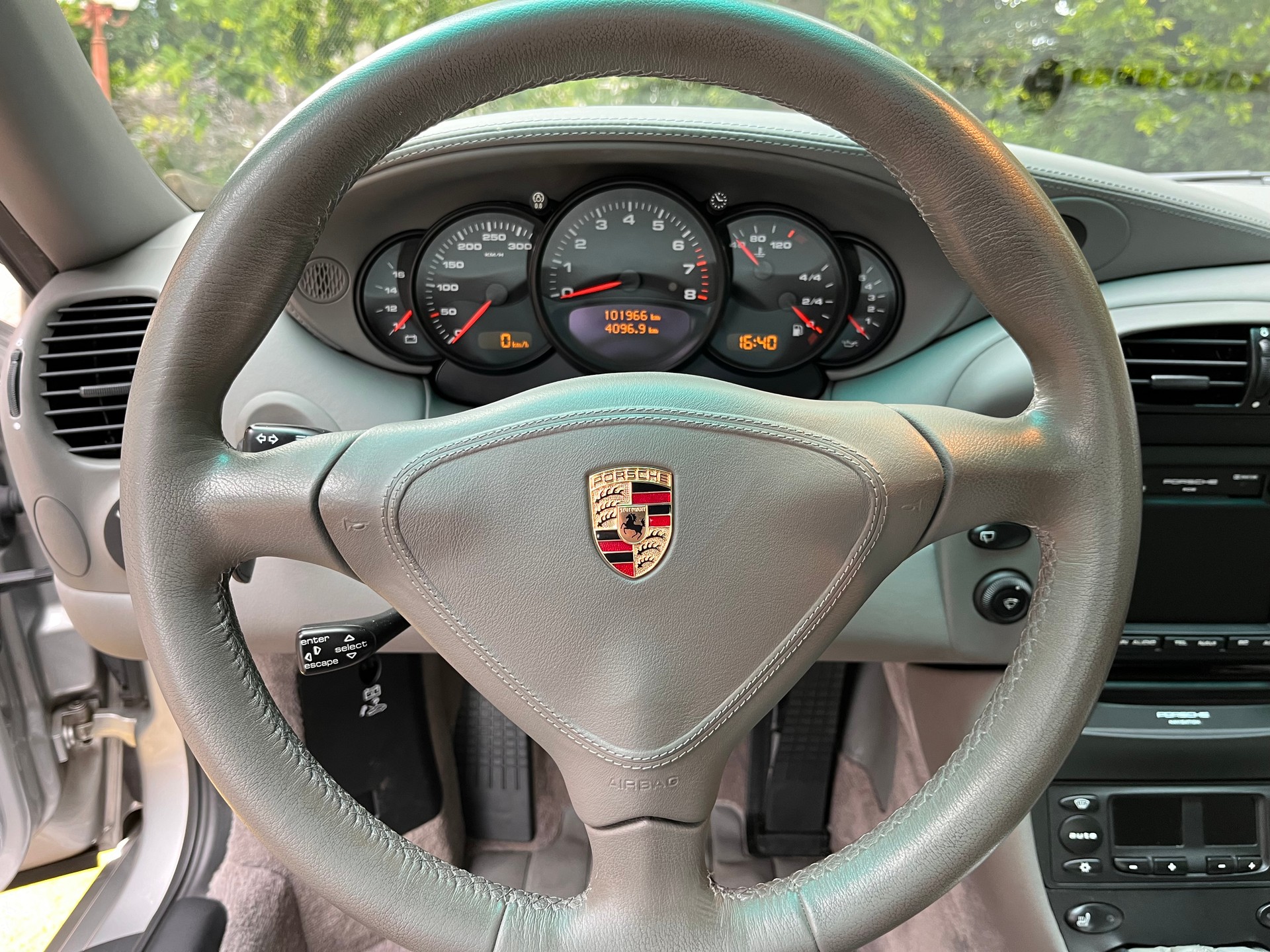 PORSCHE 3.6 Turbo-image-6