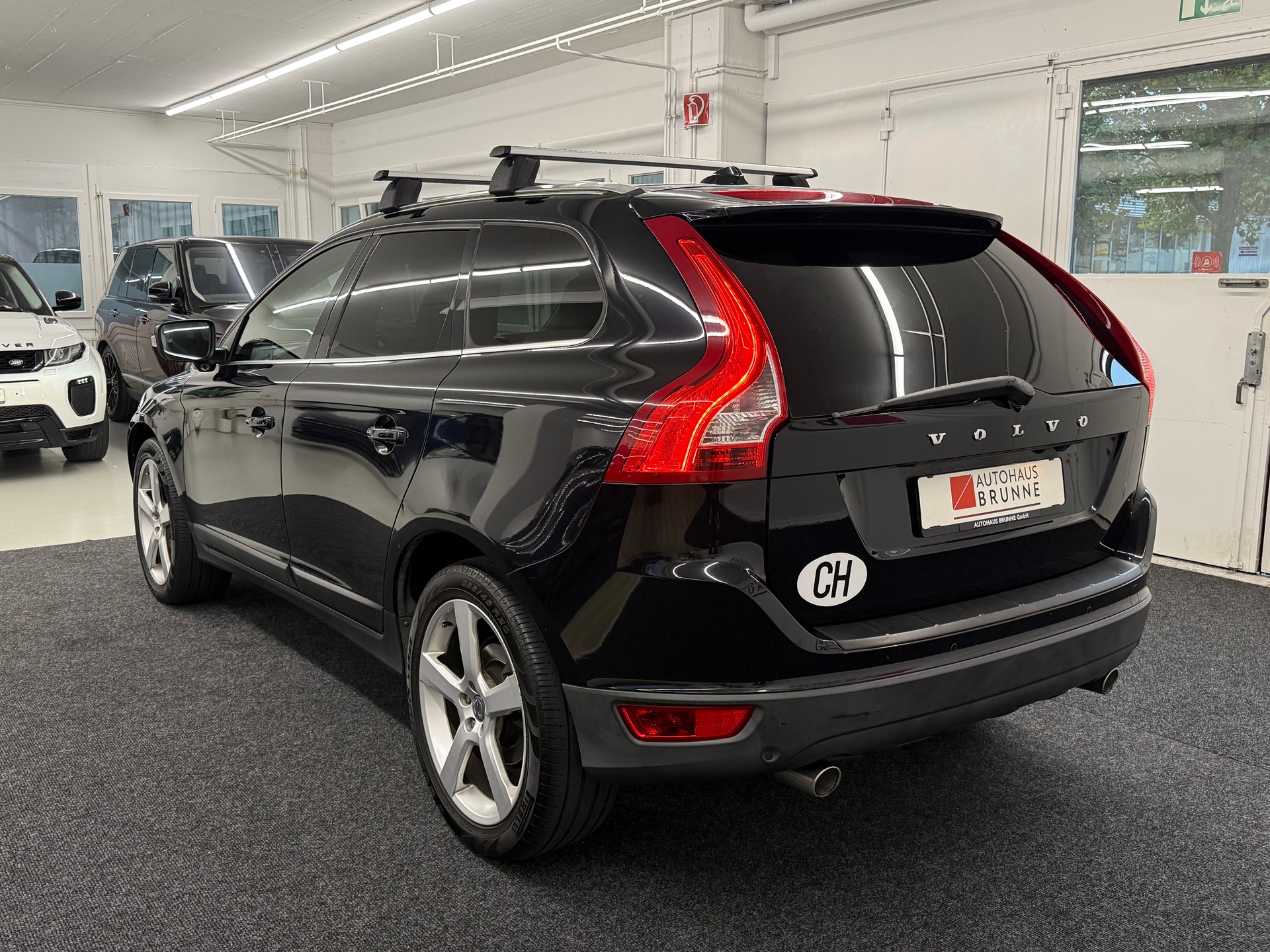 VOLVO XC60 D5 AWD Kinetic Geartronic-image-7