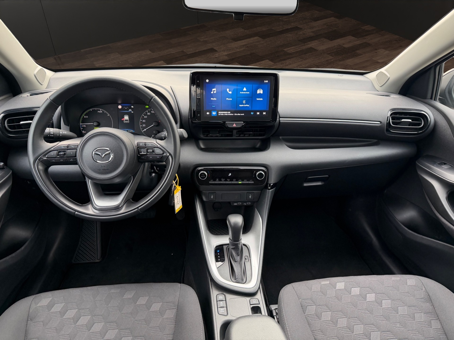 MAZDA 2 Hybrid Centre-line-image-17