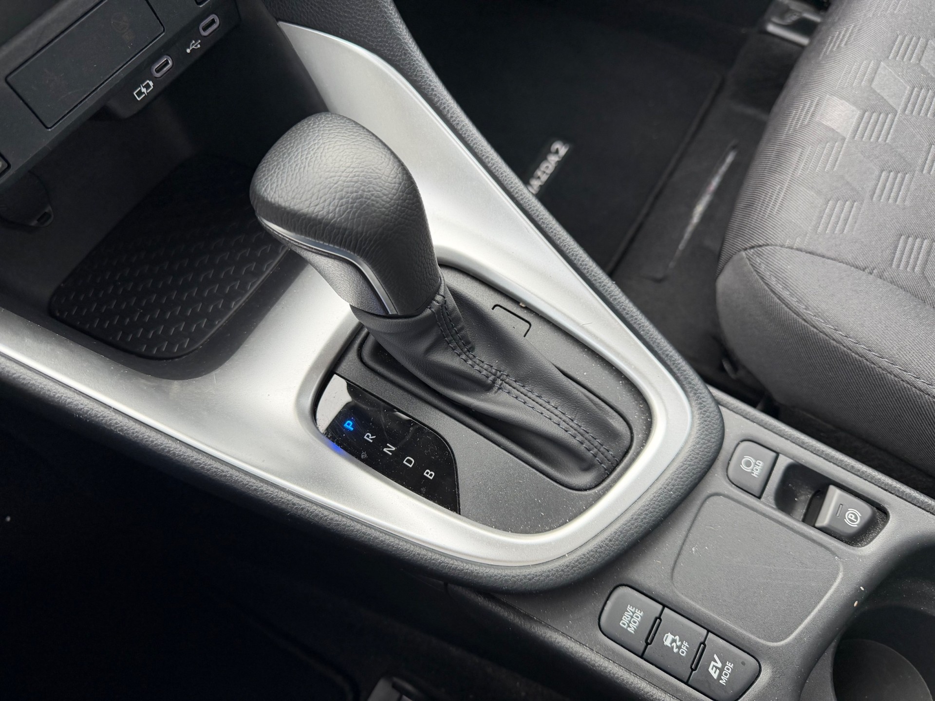MAZDA 2 Hybrid Centre-line-image-22