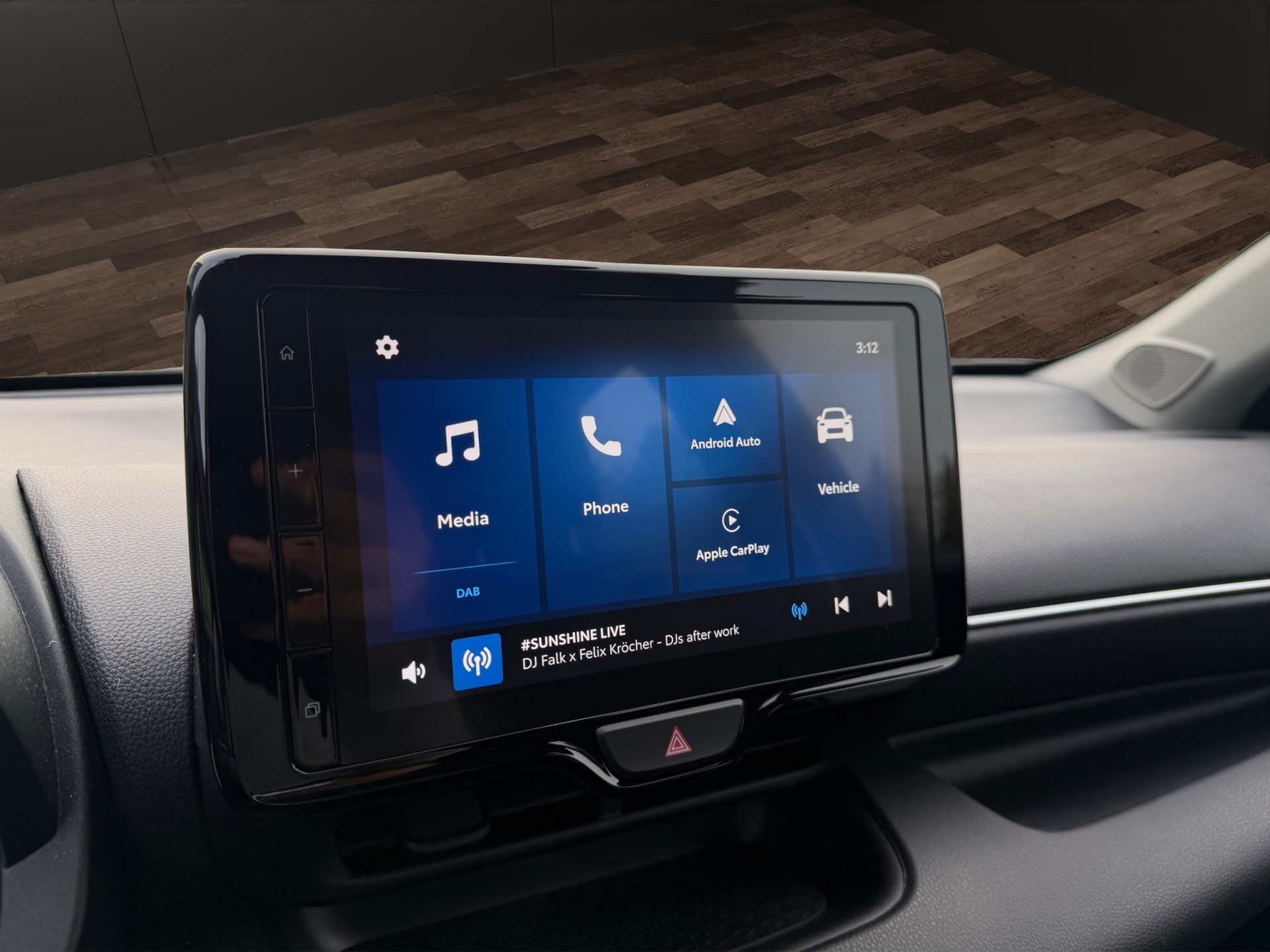 MAZDA 2 Hybrid Centre-line-image-19
