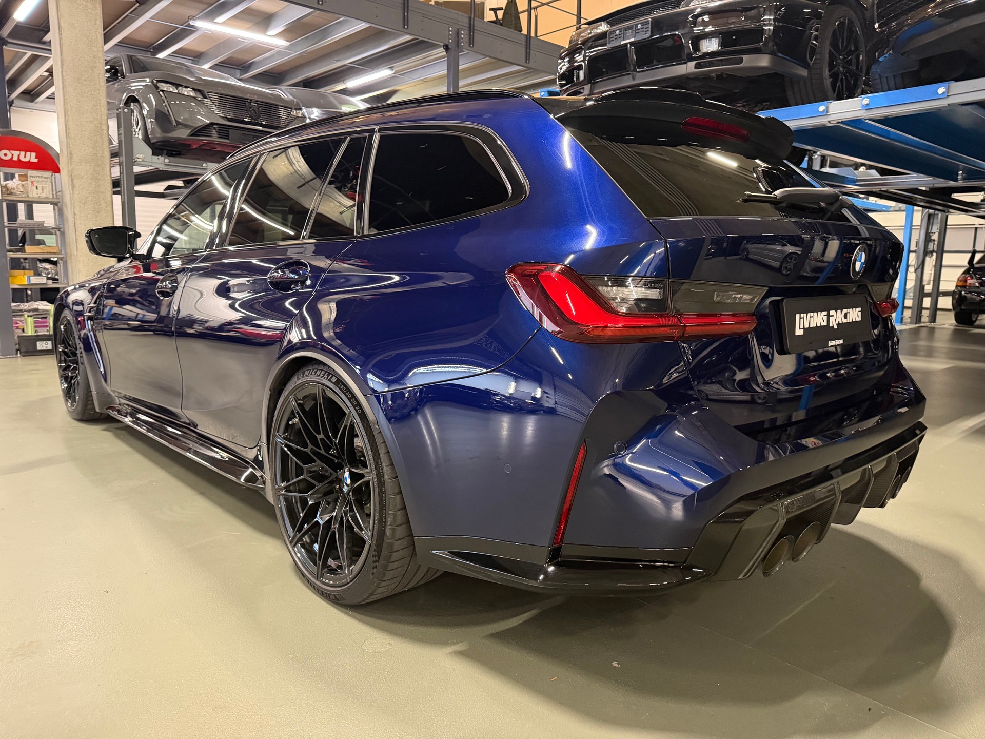 BMW M3 Touring xDrive Comp. M *Tanzanite Blue/Tartufo int*-image-2