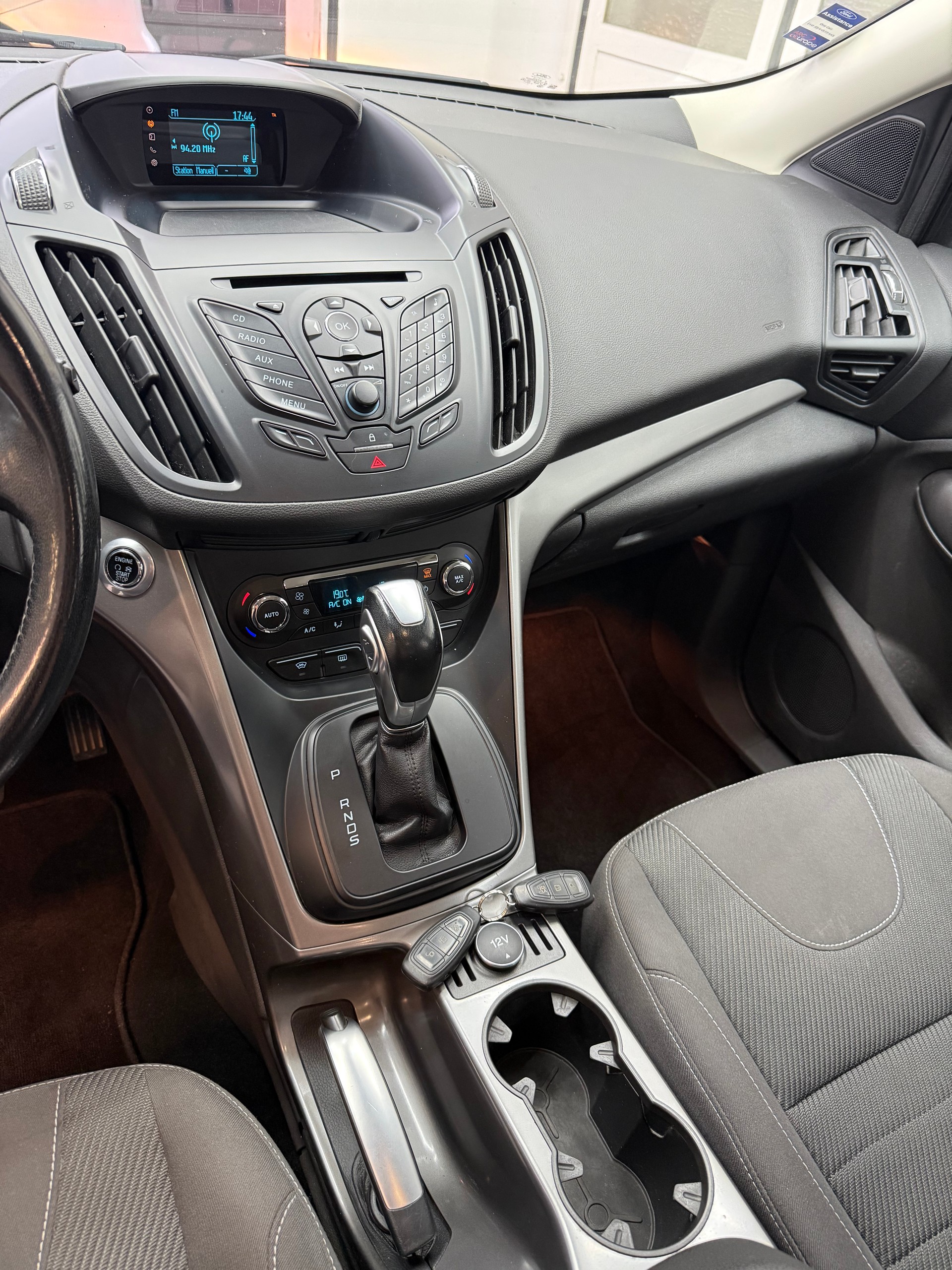 FORD Kuga 2.0 TDCi Titanium S 4WD PowerShift-image-7
