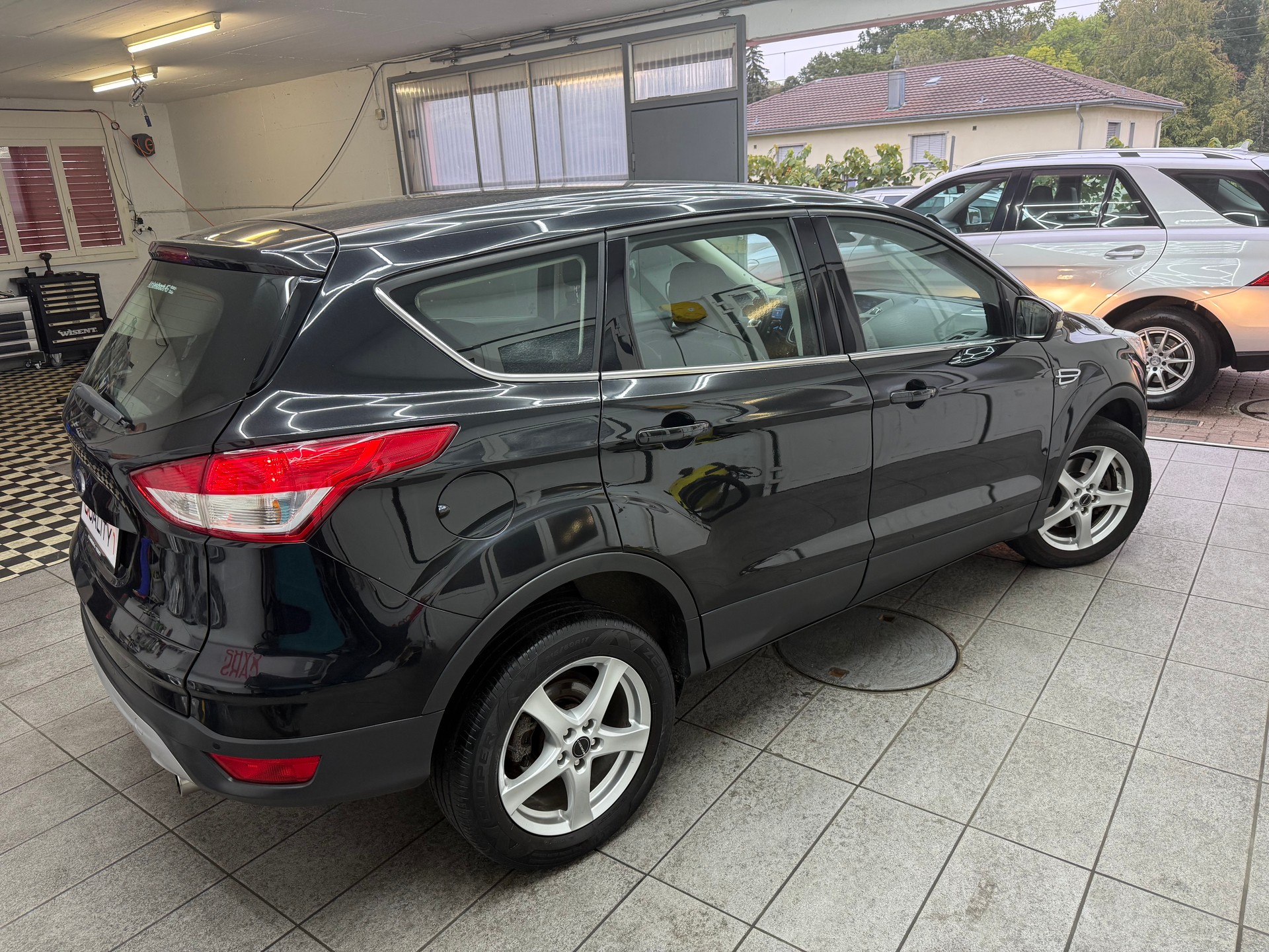 FORD Kuga 2.0 TDCi Titanium S 4WD PowerShift-image-2