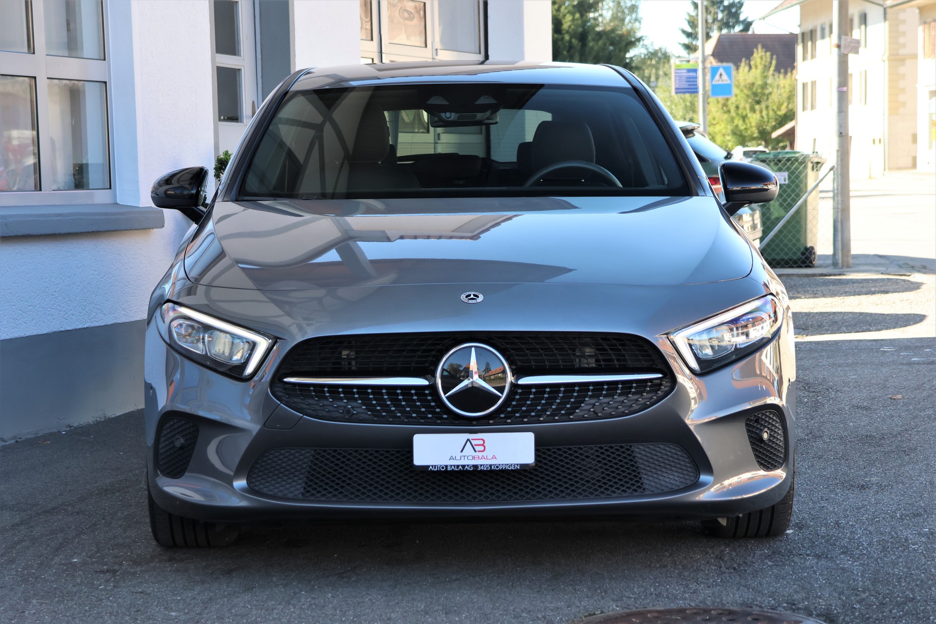 MERCEDES-BENZ A 180 Night Star 7G-DCT (CH)-showroom-element-1
