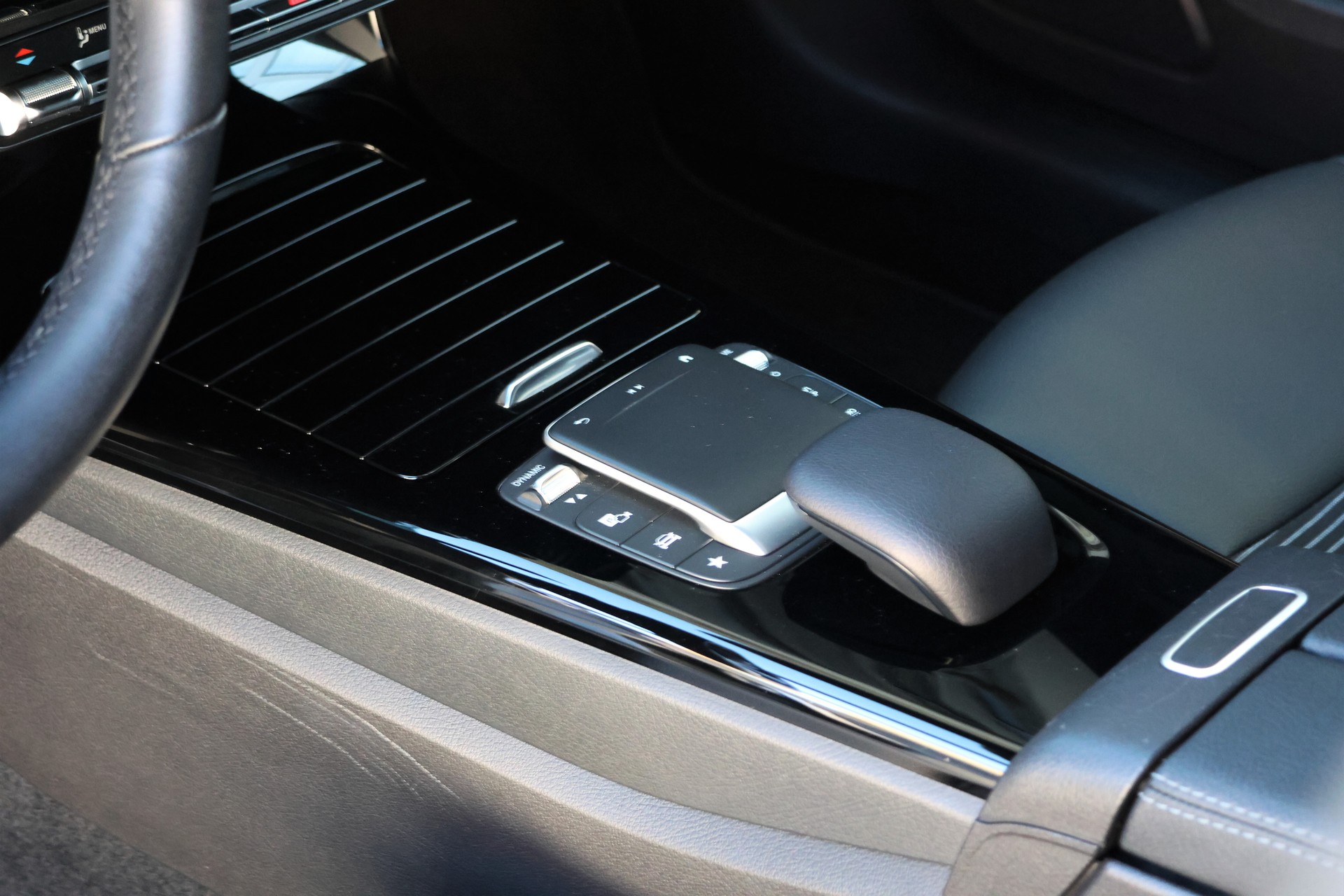 MERCEDES-BENZ A 180 Night Star 7G-DCT (CH)-image-11