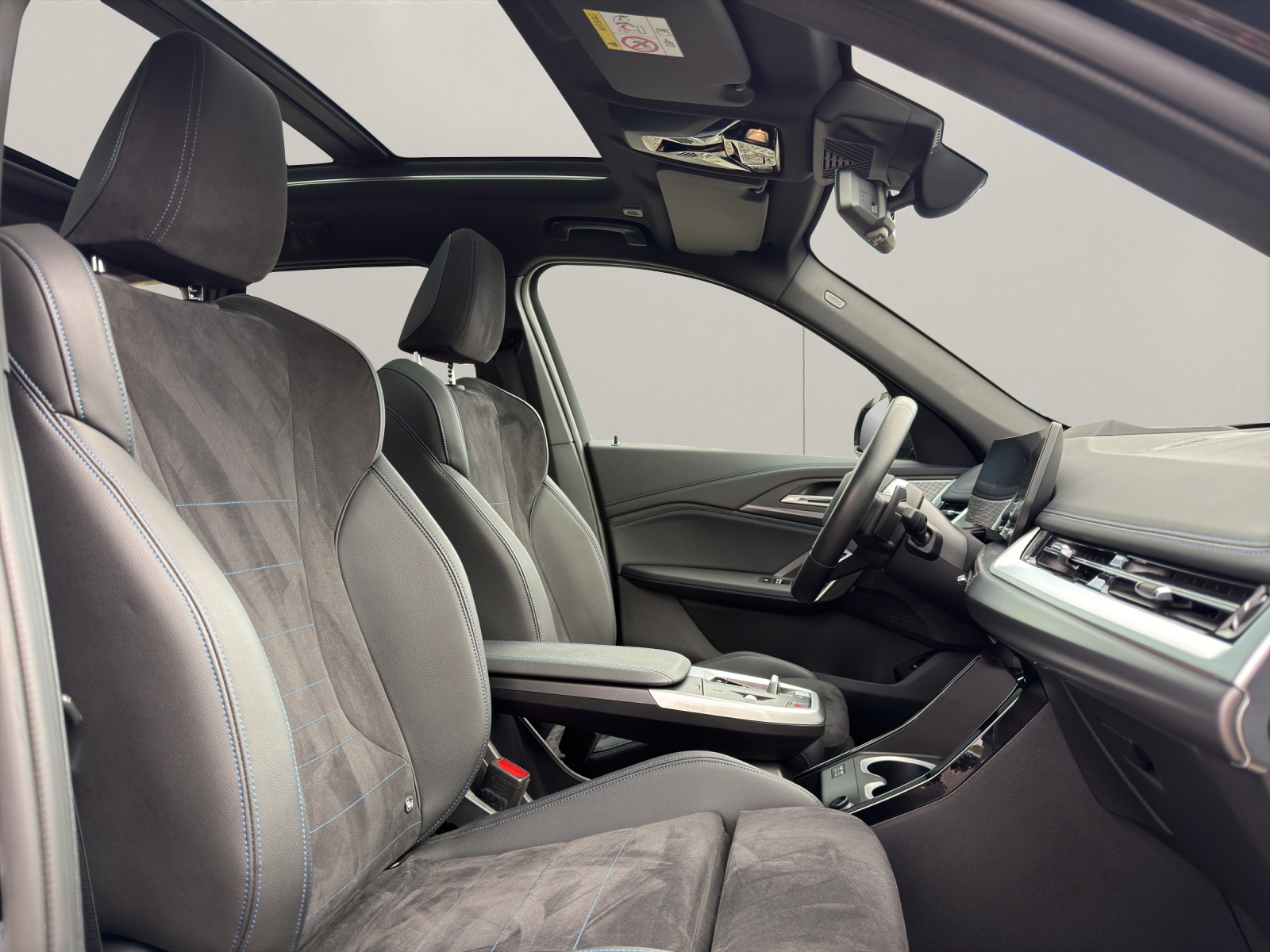 BMW X1 U11 20i sDrive paddles-image-9
