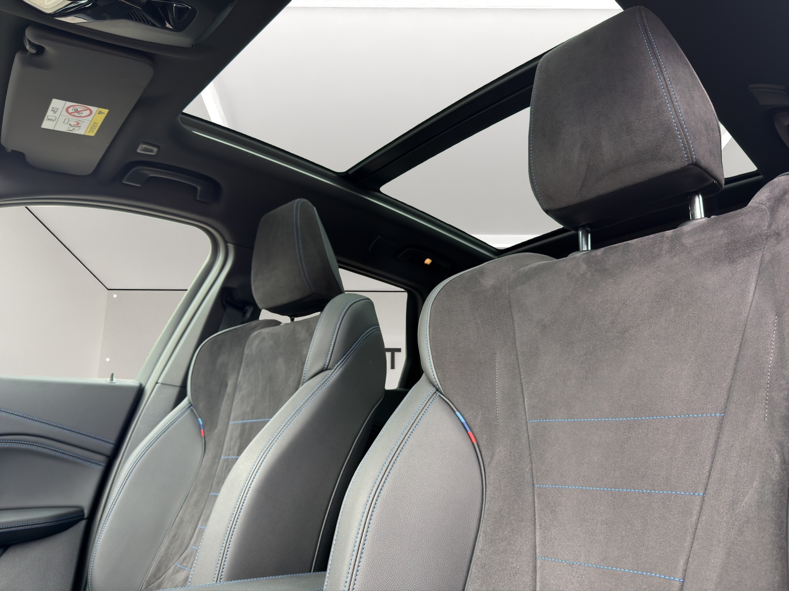 BMW X1 U11 20i sDrive paddles-image-8