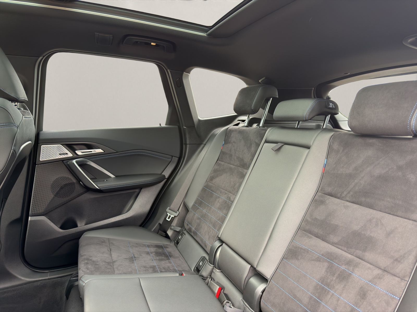 BMW X1 U11 20i sDrive paddles-image-13