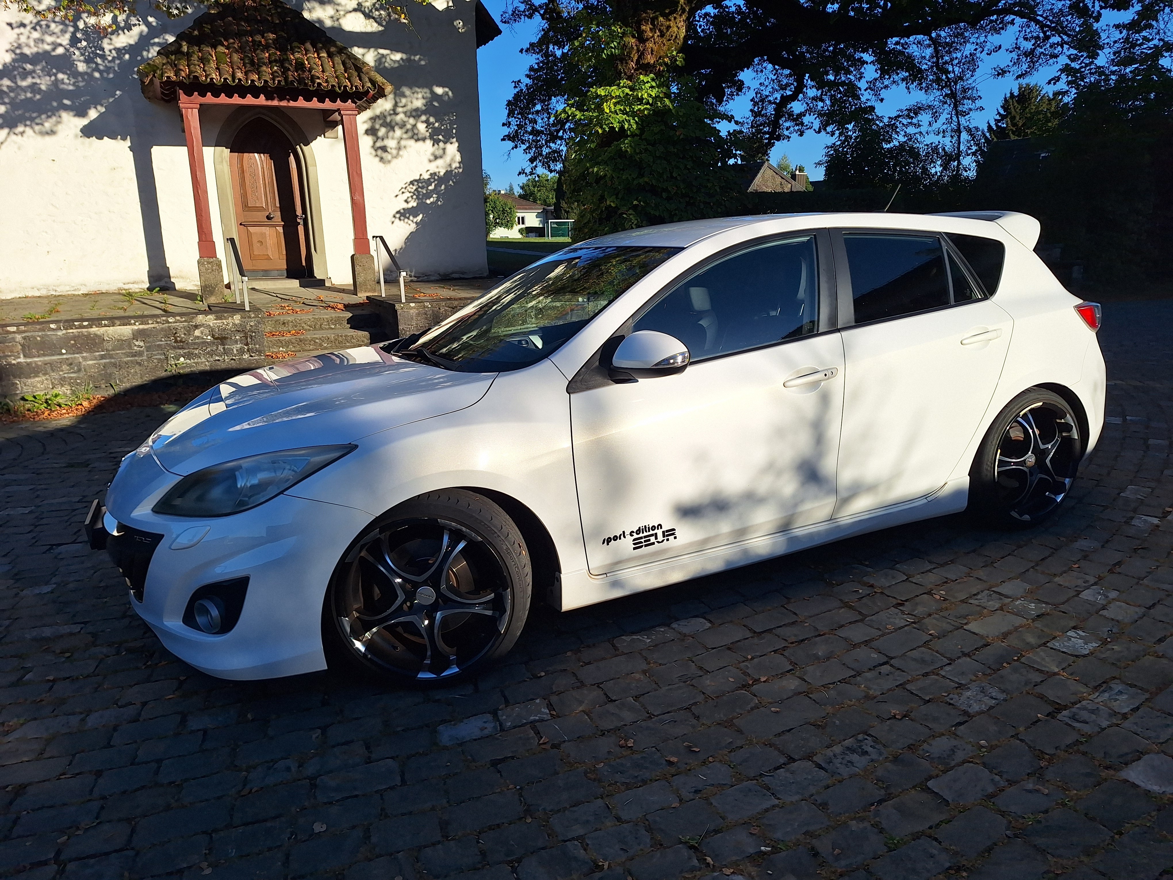 Car photo