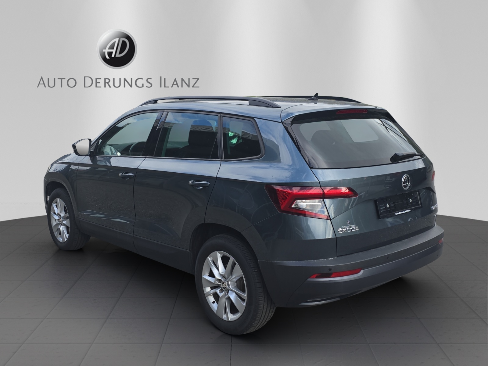SKODA Karoq 2.0 TDI CR Ambition 4x4 DSG-image-2