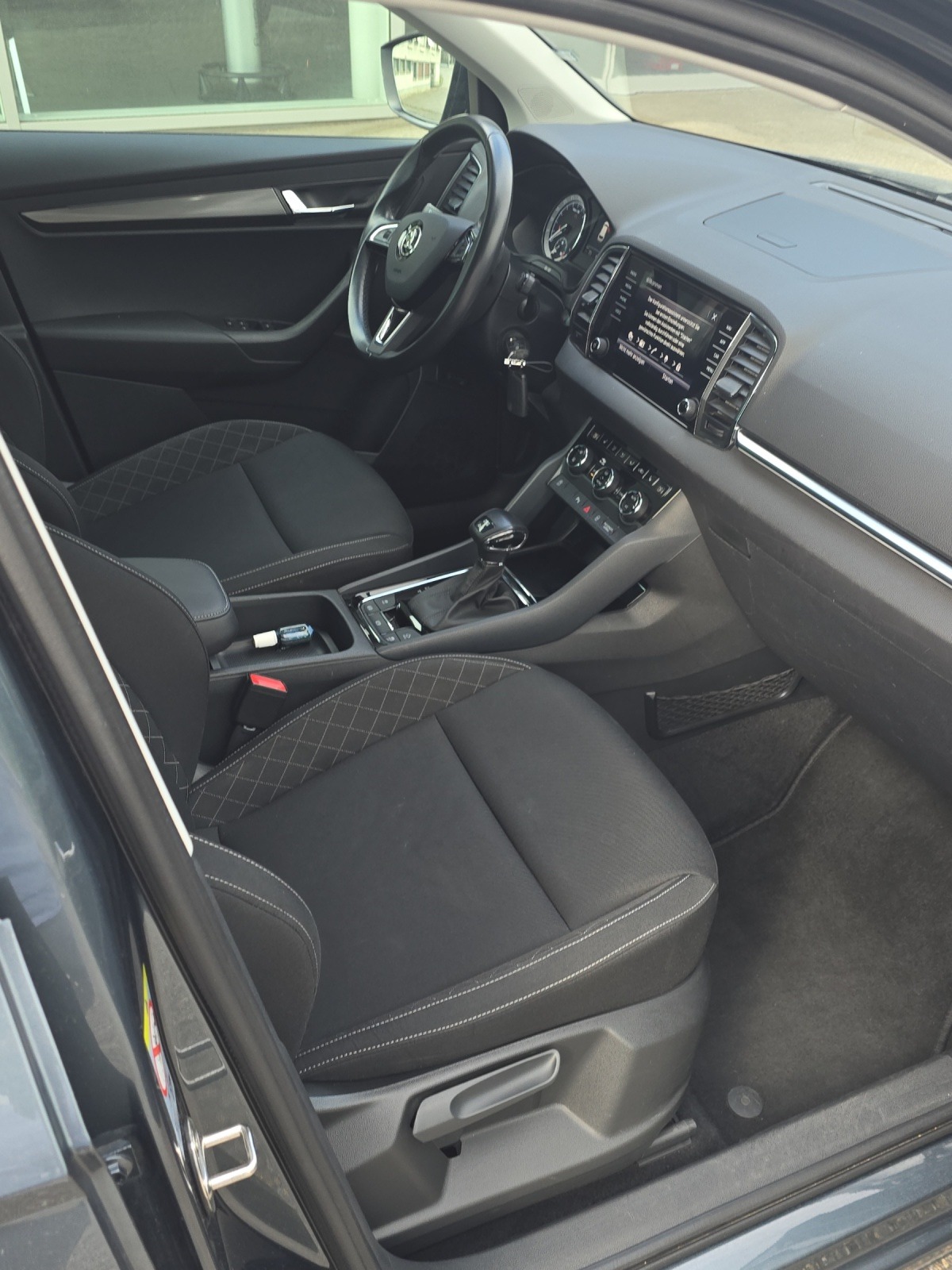 SKODA Karoq 2.0 TDI CR Ambition 4x4 DSG-image-12