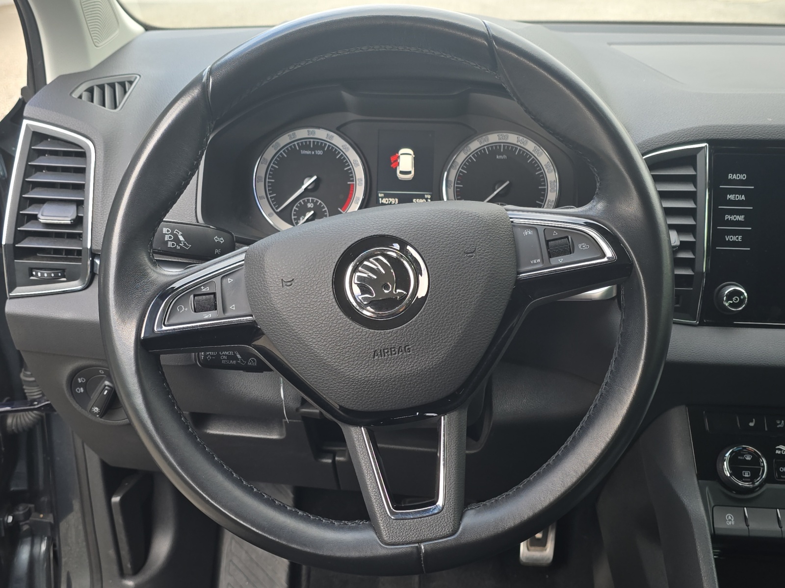 SKODA Karoq 2.0 TDI CR Ambition 4x4 DSG-image-8