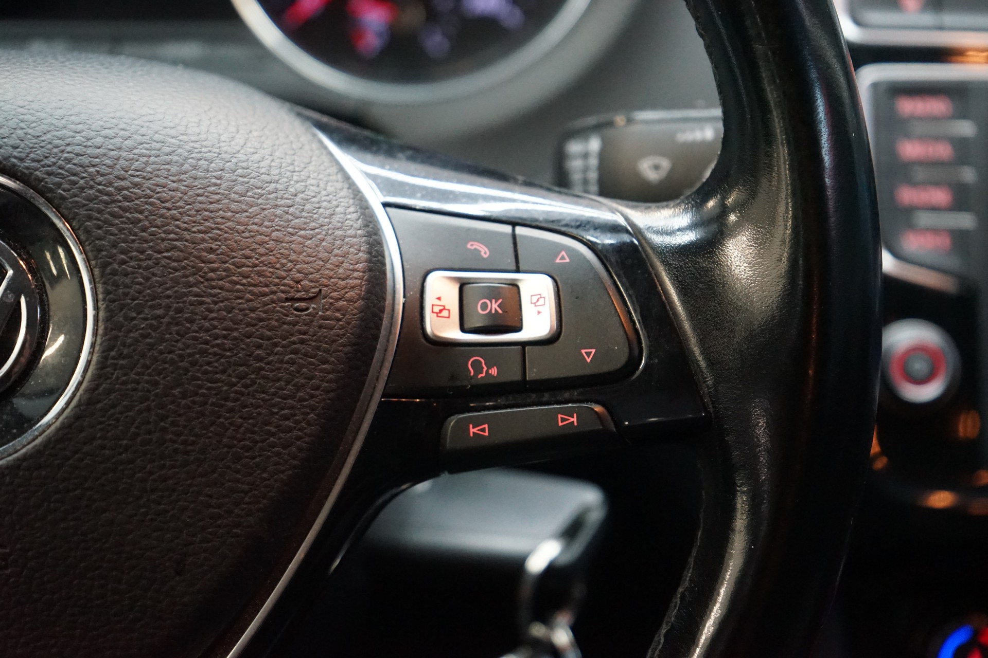 VW Polo 1.0 TSI BMT Sound DSG-image-8