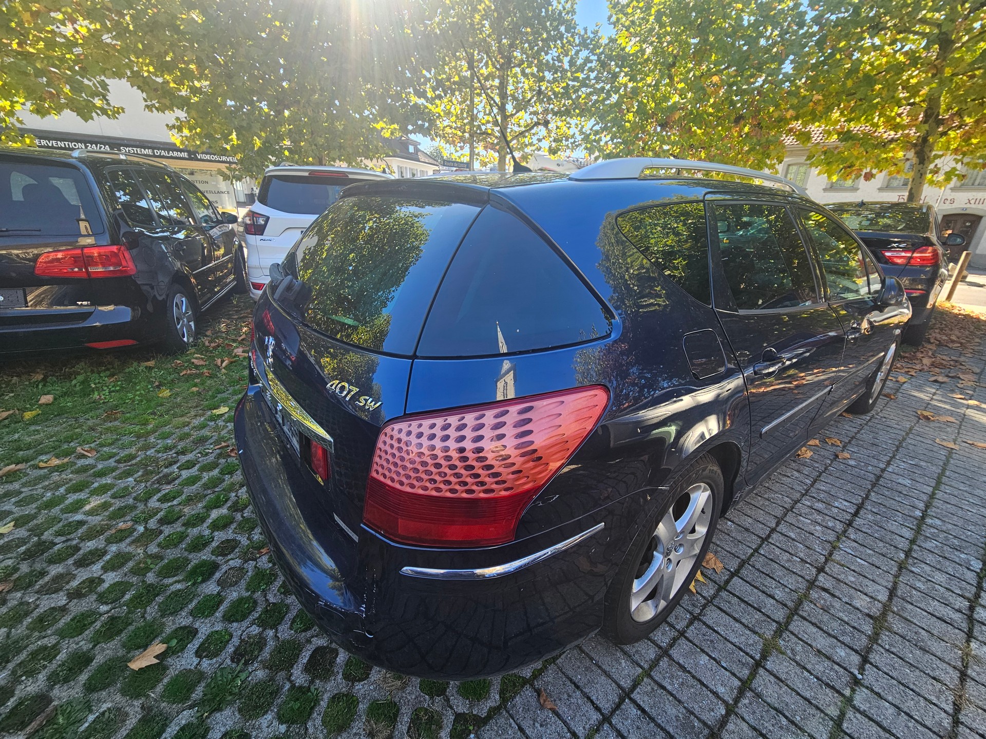 PEUGEOT 407 SW 2.0 HDI Dynamic Automatic-image-5