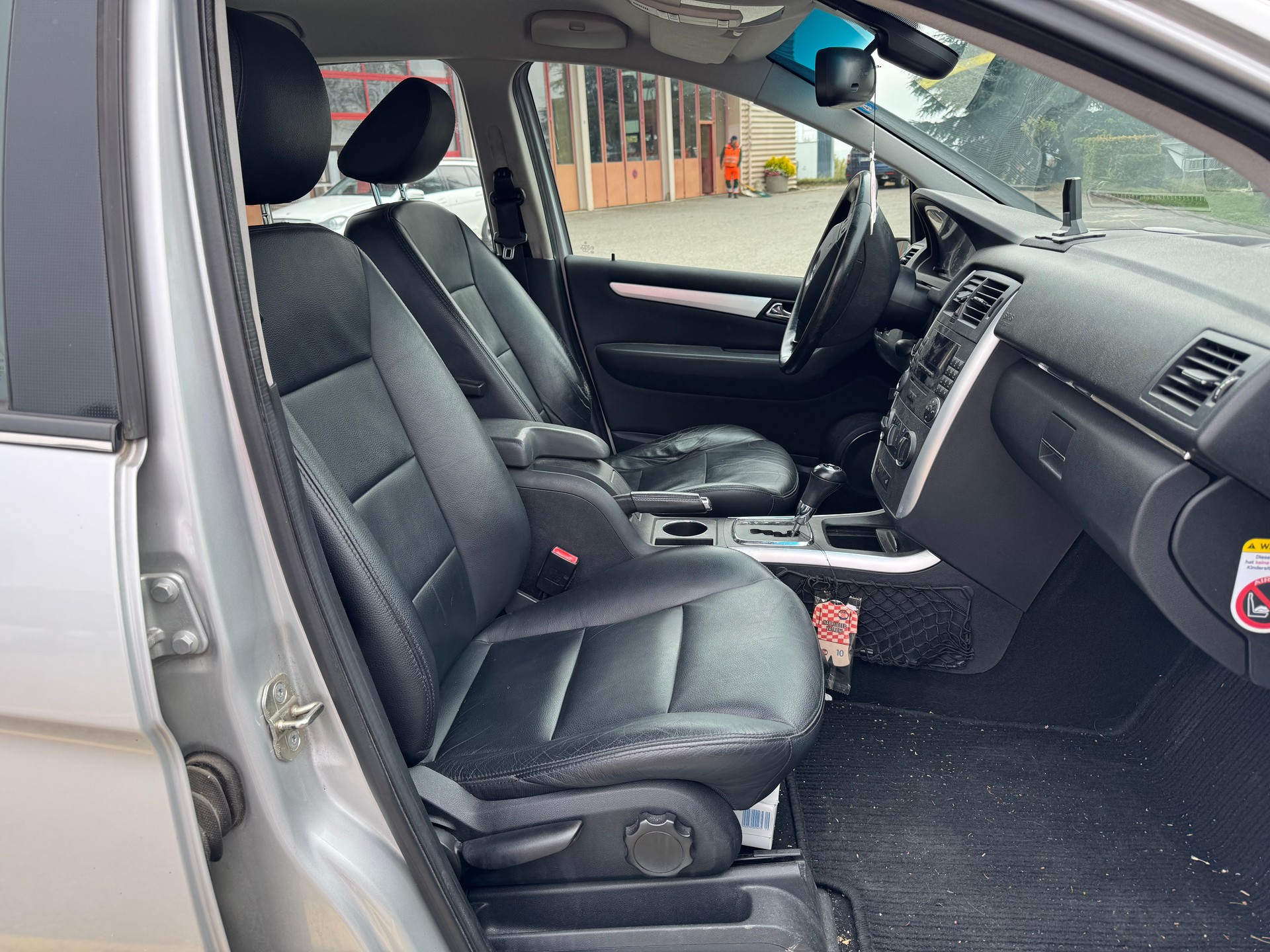 MERCEDES-BENZ B 200 CDI-image-5