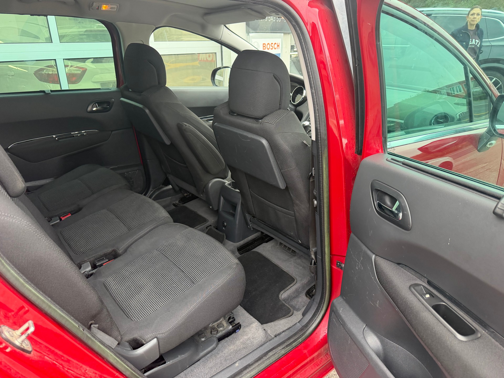 PEUGEOT 5008 2.0 HDI Business Automatic-image-10