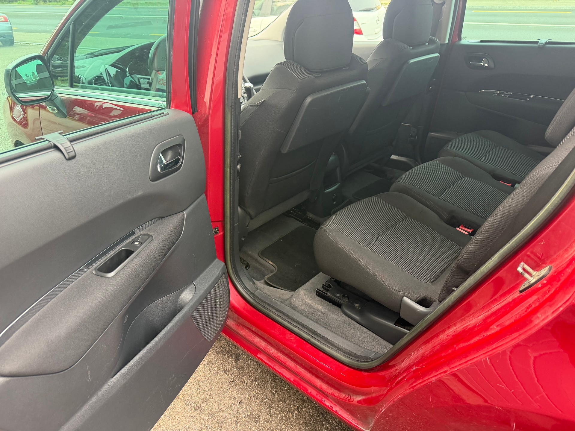 PEUGEOT 5008 2.0 HDI Business Automatic-image-7