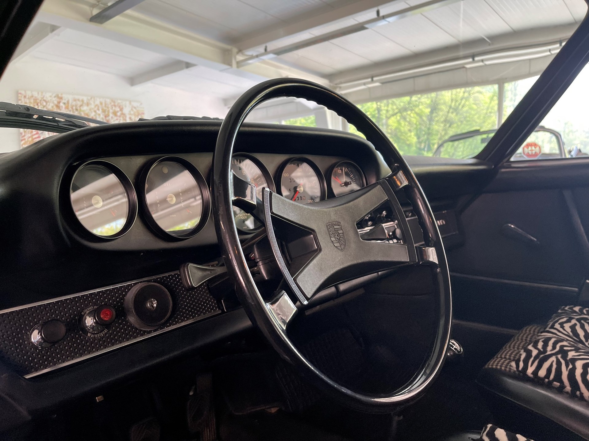 PORSCHE 911 T-image-9