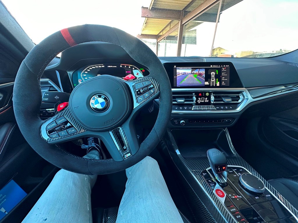 BMW M4 CSL Coupé-image-11